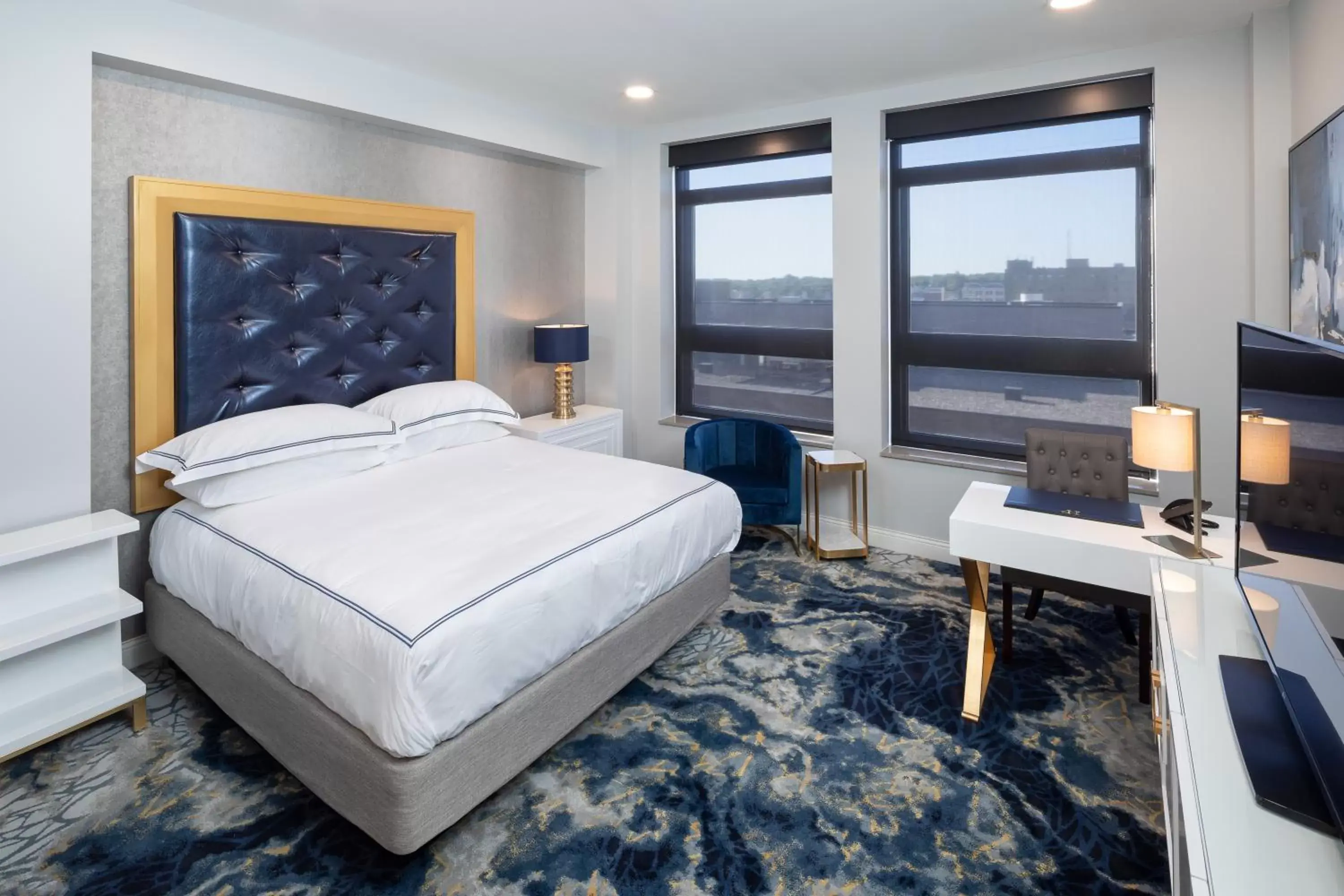 Standard King Room in Hotel On Phillips Standard King Room in Hotel On Phillips