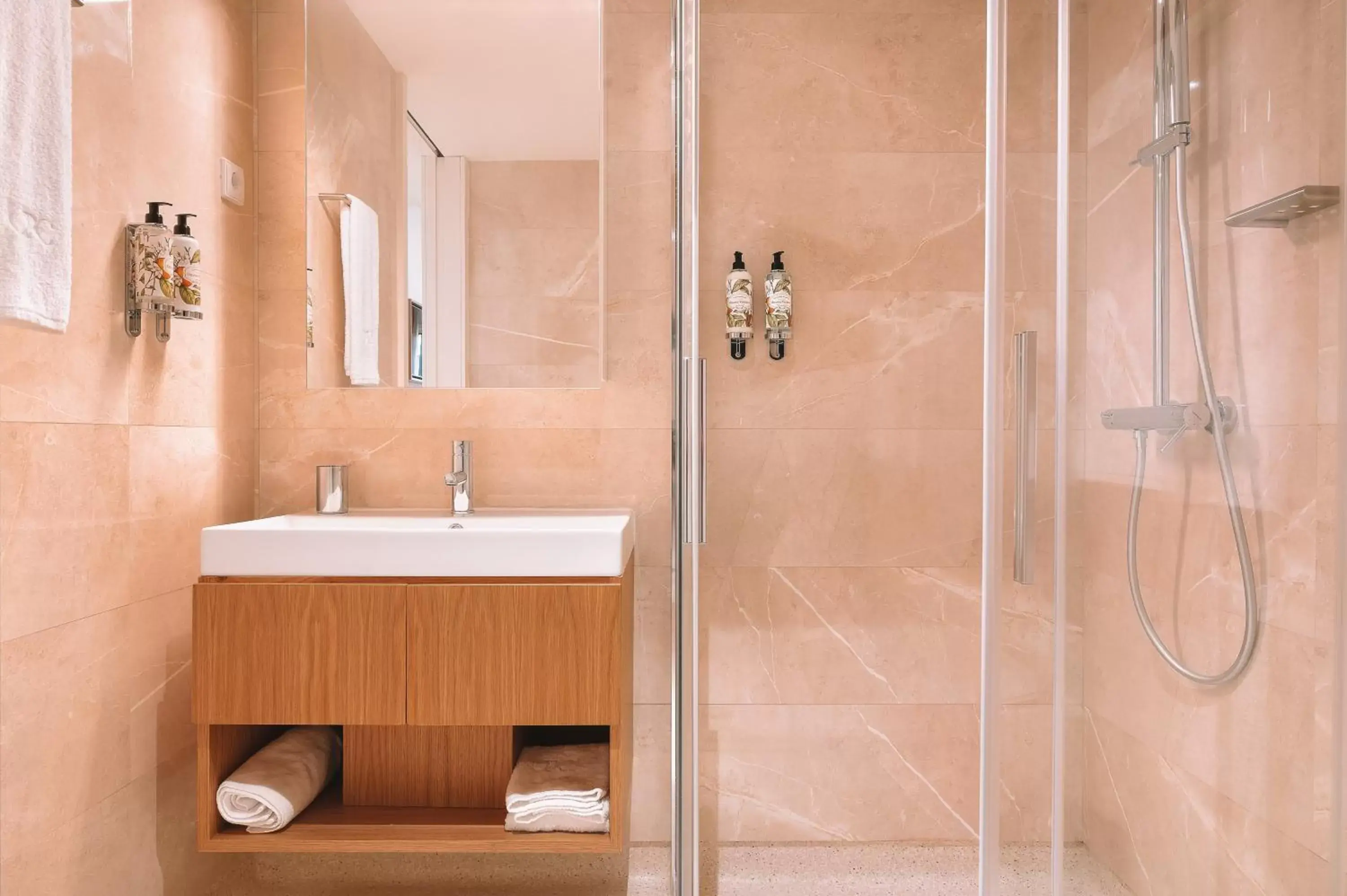 Deluxe Double Room with Balcony in BFRESH Hotel - Padel, Pool & Fitness - Adults Only Deluxe Double Room with Balcony in BFRESH Hotel - Padel, Pool & Fitness - Adults Only