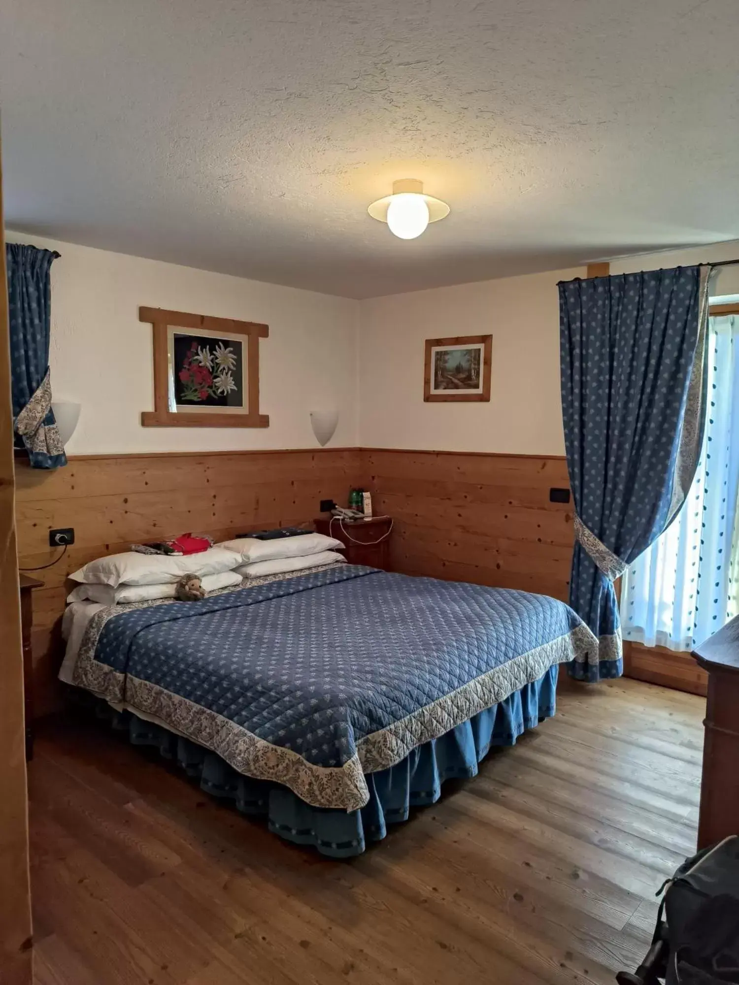 Double Room with Patio in Hotel Lo Campagnar Double Room with Patio in Hotel Lo Campagnar