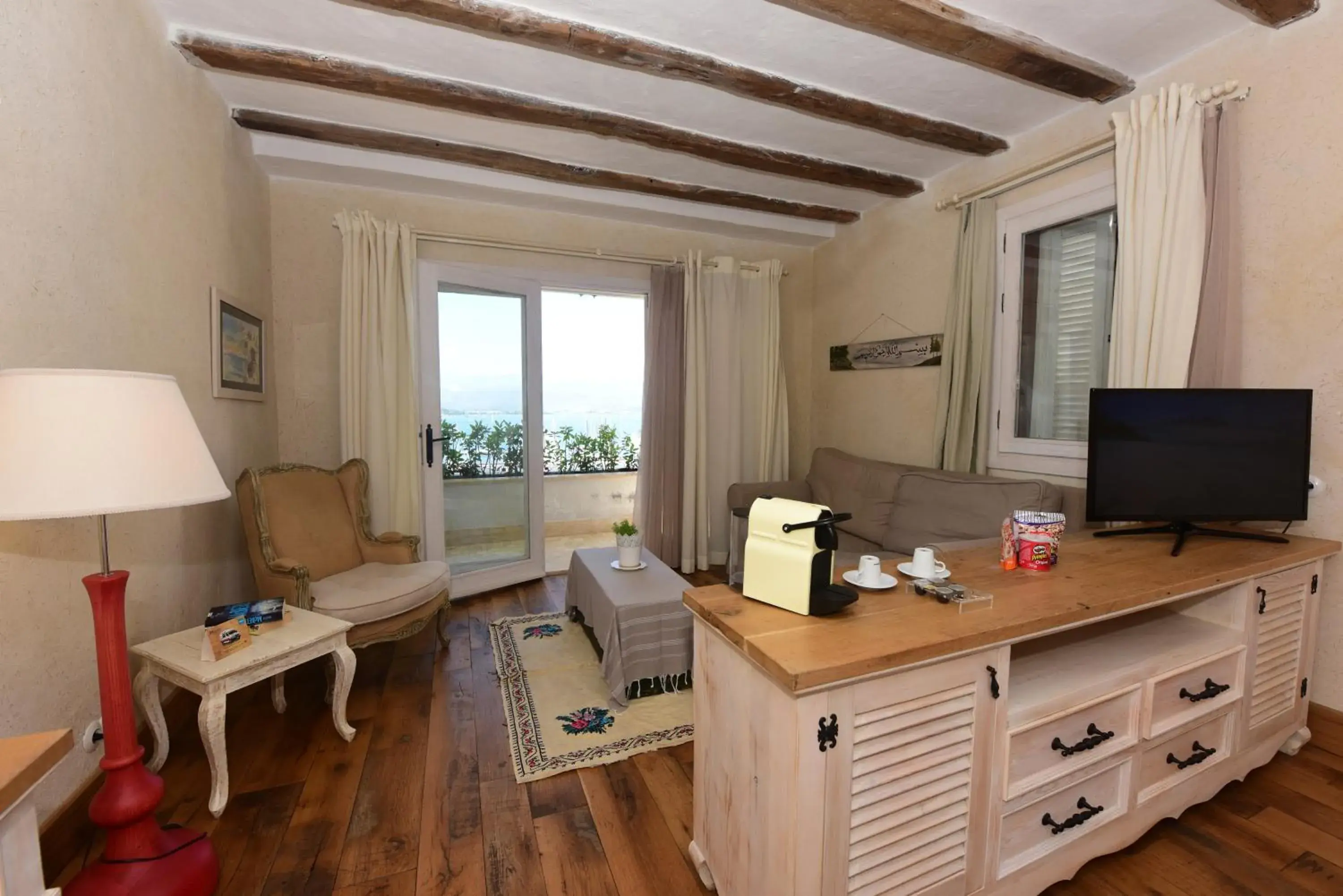 Queen Suite Sea View with Jacuzzi in Hotel Unique-Boutique Class - Adults Only Queen Suite Sea View with Jacuzzi in Hotel Unique-Boutique Class - Adults Only