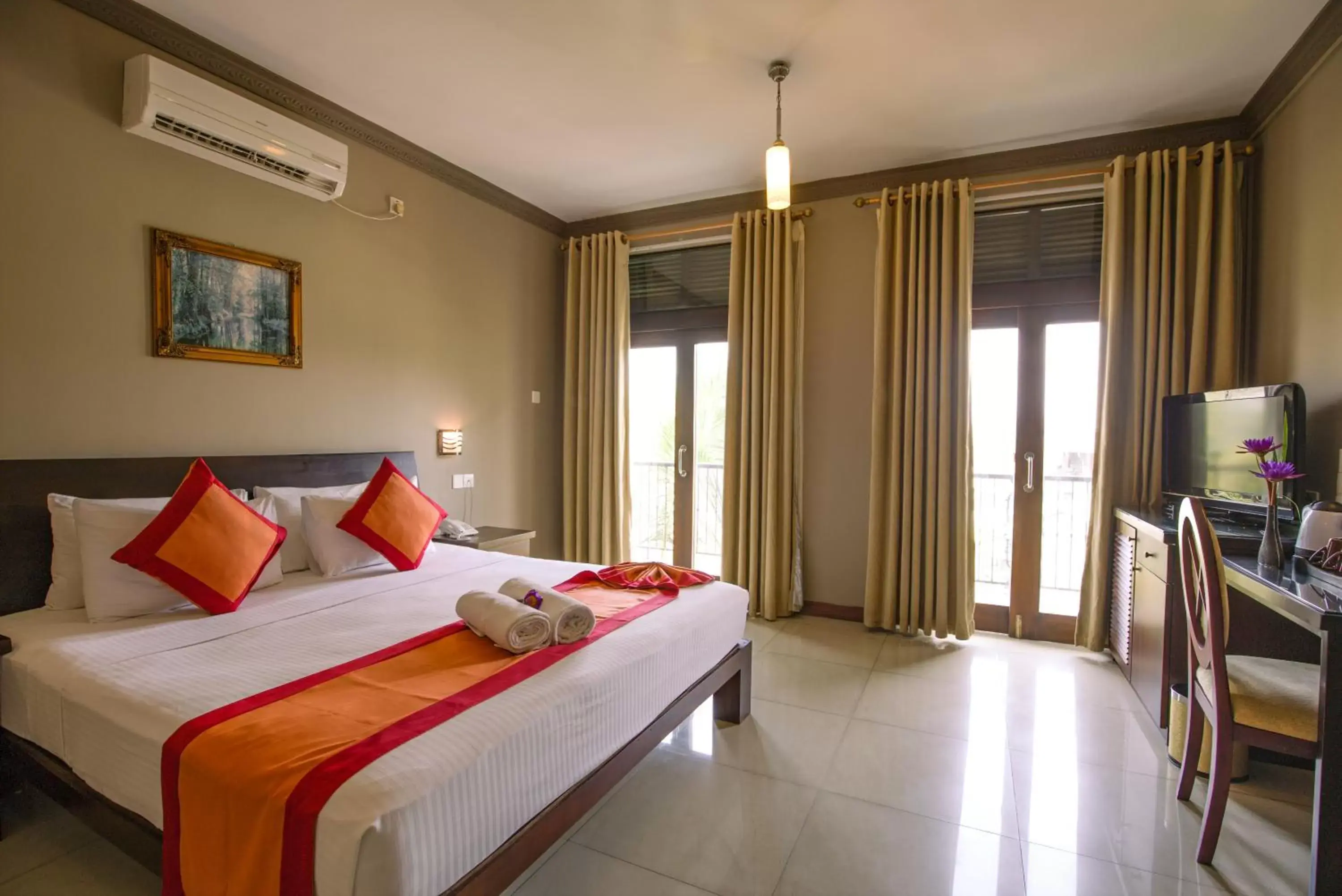 Deluxe Double Room with Balcony - single occupancy in Kings Ridge Kandy Deluxe Double Room with Balcony - single occupancy in Kings Ridge Kandy