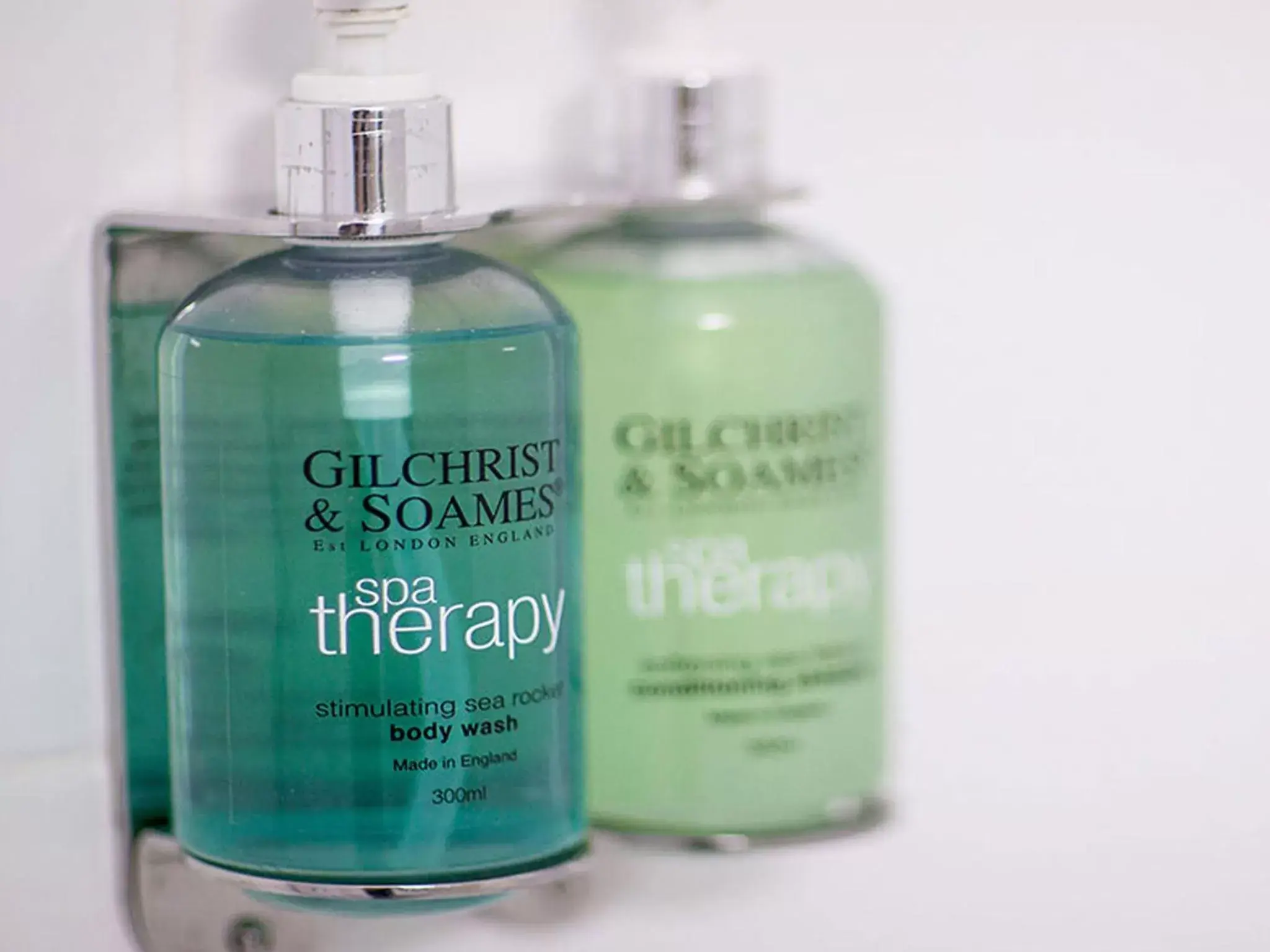 Superior Twin Room in Leonardo Hotel Inverness Superior Twin Room in Leonardo Hotel Inverness