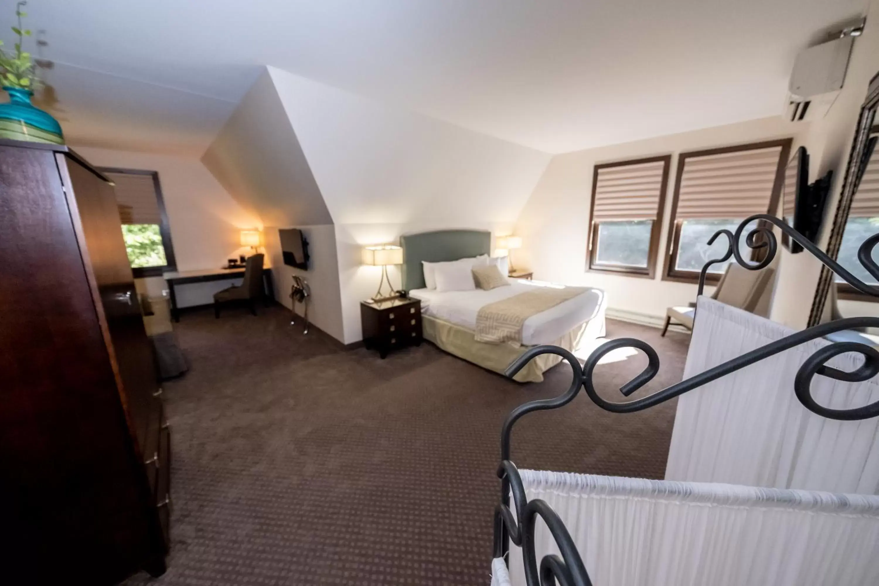 The Inn at Shattuck - St. Mary's The Inn at Shattuck - St. Mary's