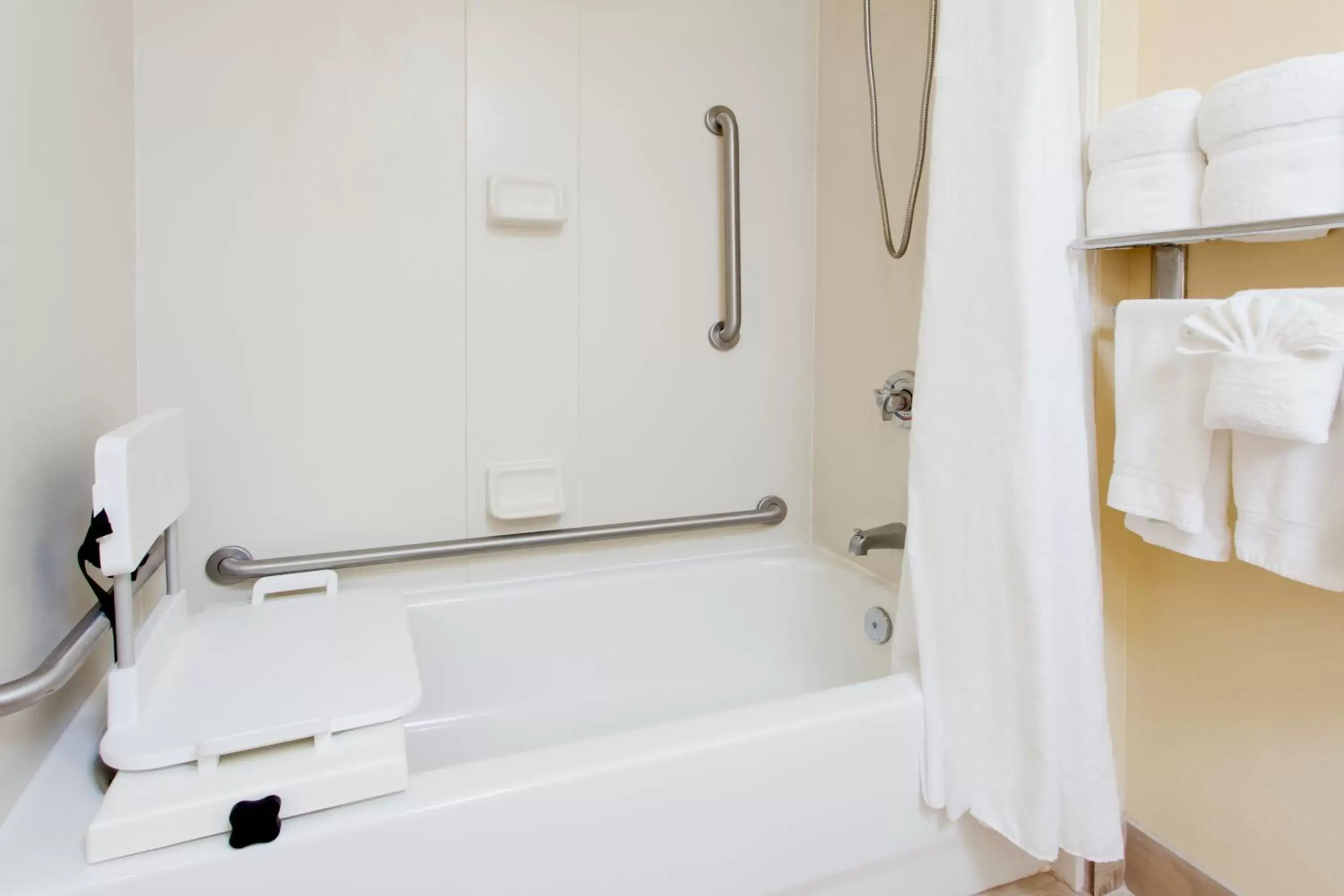 Standard King Room with Accessible Tub in Holiday Inn Express North Myrtle Beach - Little River by IHG Standard King Room with Accessible Tub in Holiday Inn Express North Myrtle Beach - Little River by IHG