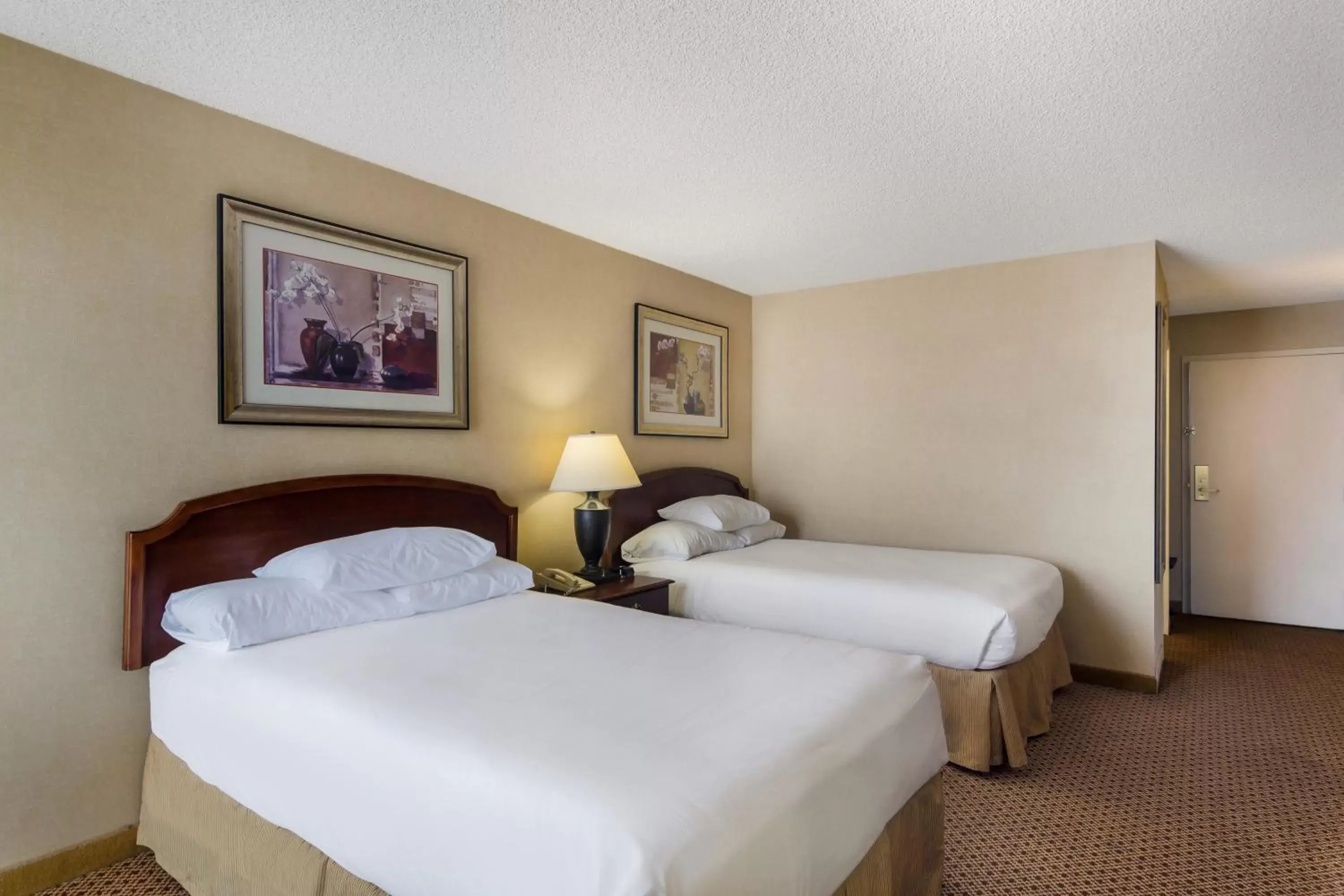 Standard Double Room with Two Double Beds in Red Lion Hotel Cheyenne Standard Double Room with Two Double Beds in Red Lion Hotel Cheyenne