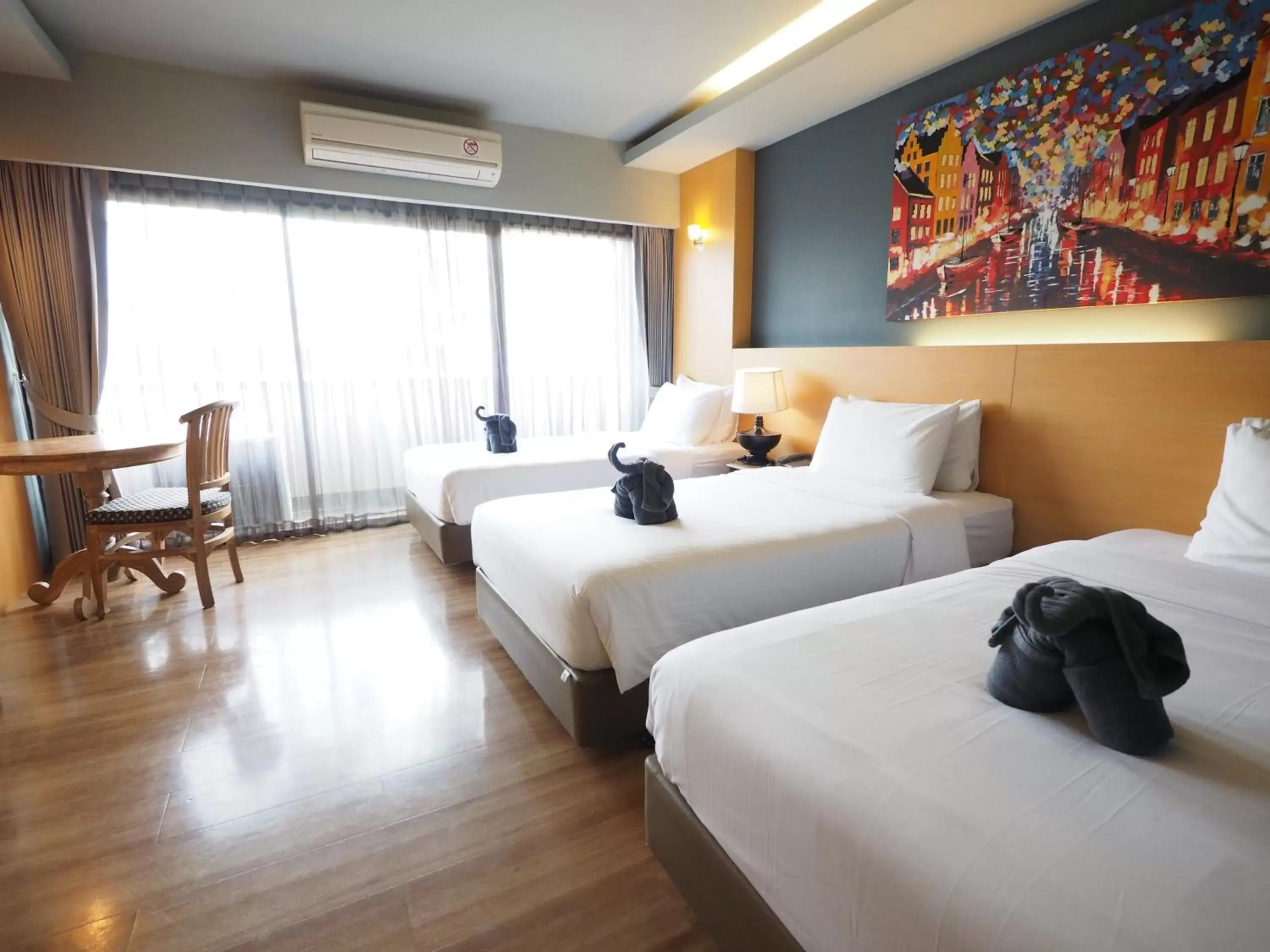 Triple Room in Le Naview @Prasingh Triple Room in Le Naview @Prasingh