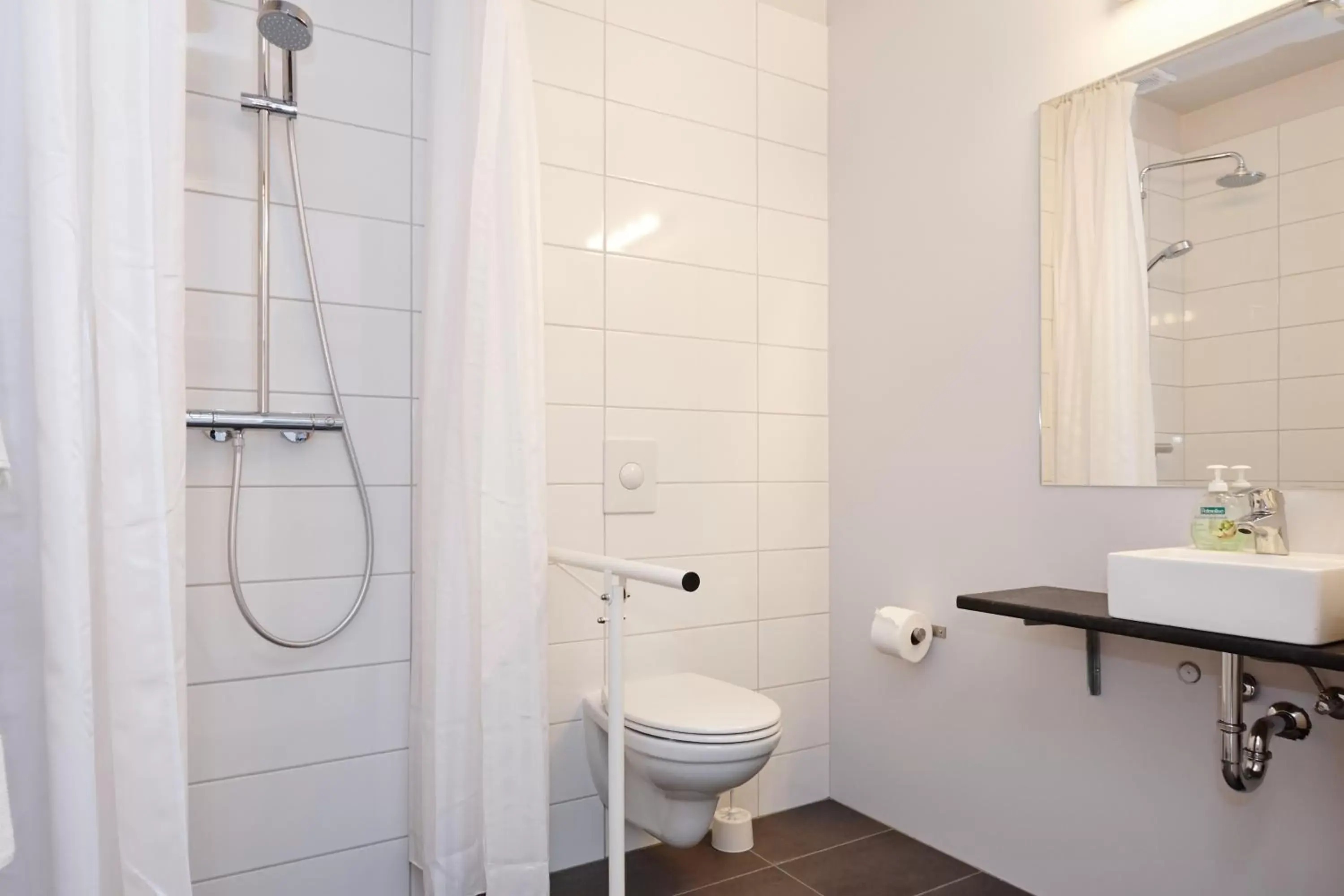 Twin Room - Disability Access in Hótel Heiðmörk Twin Room - Disability Access in Hótel Heiðmörk