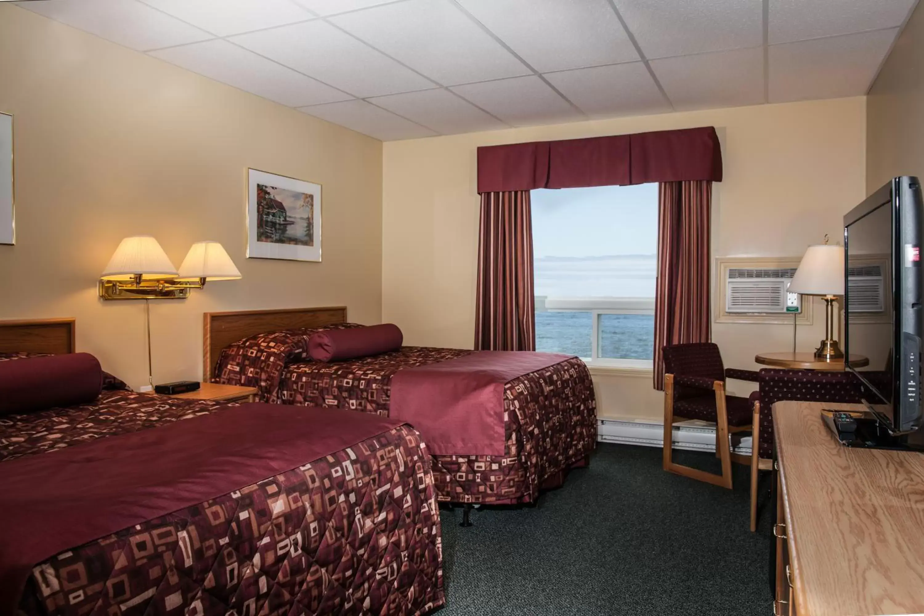 Ocean View - Two Double Beds in Shallow Bay Motel & Cabins Conference Centre Ocean View - Two Double Beds in Shallow Bay Motel & Cabins Conference Centre