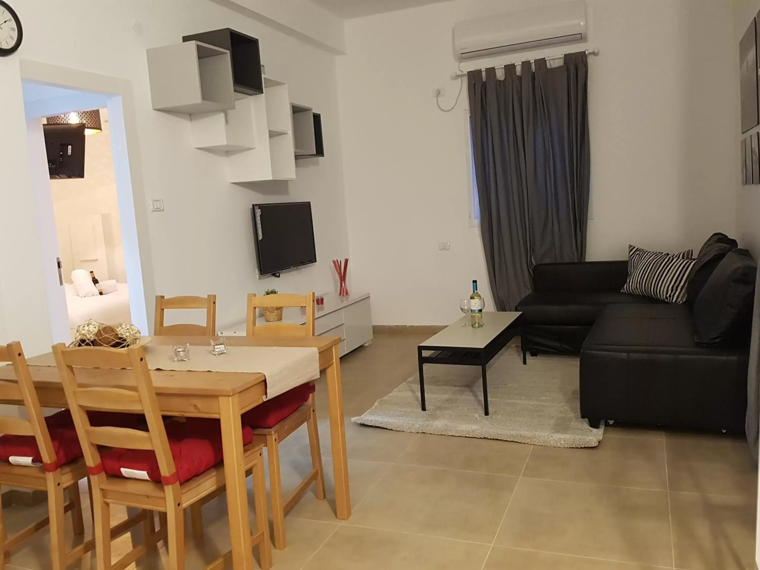 One-Bedroom Apartment in אבני החושן- Avnei Hoshen One-Bedroom Apartment in אבני החושן- Avnei Hoshen