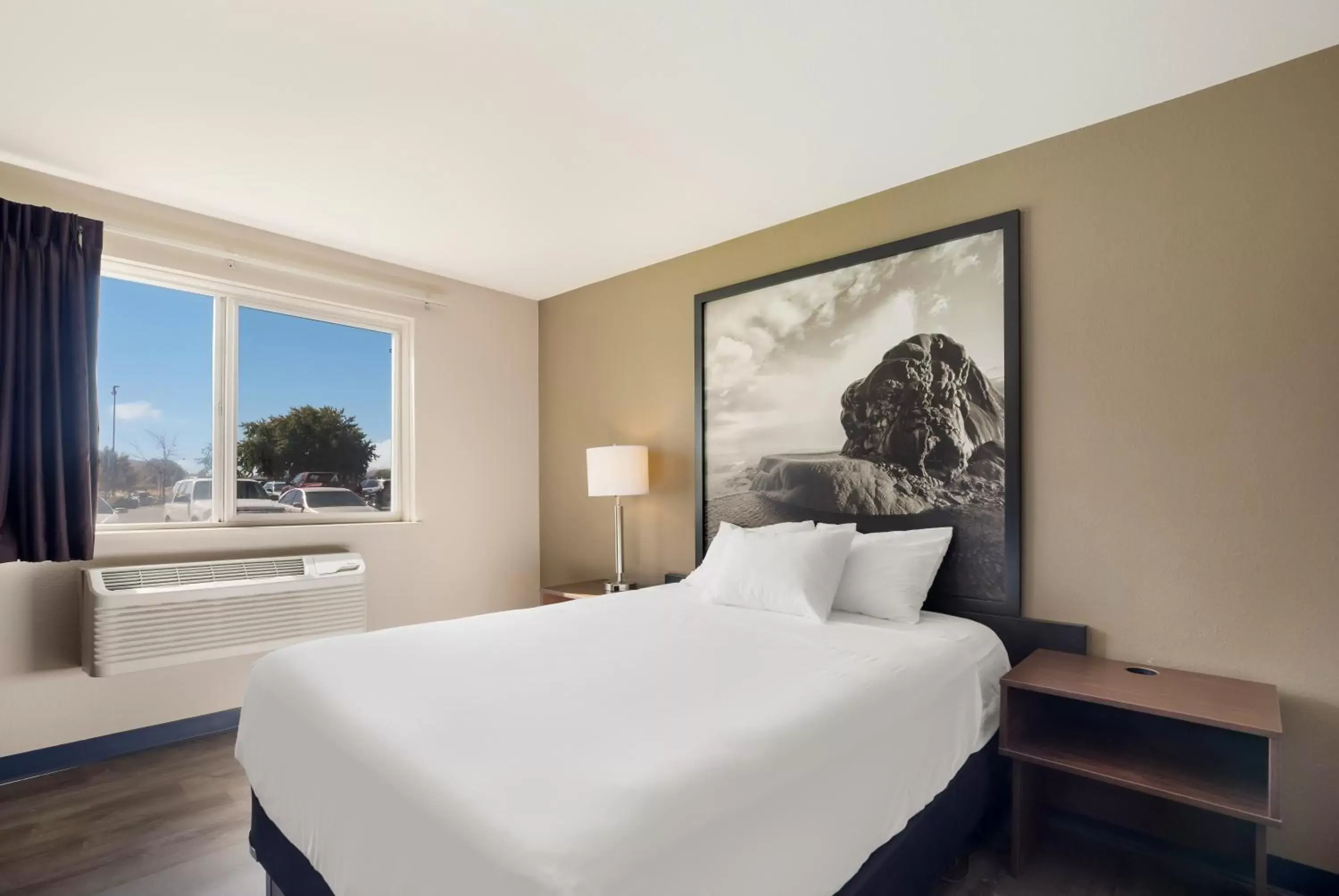 Queen Room - Disability Access - Non-Smoking in Americas Best Value Inn Sparks Queen Room - Disability Access - Non-Smoking in Americas Best Value Inn Sparks