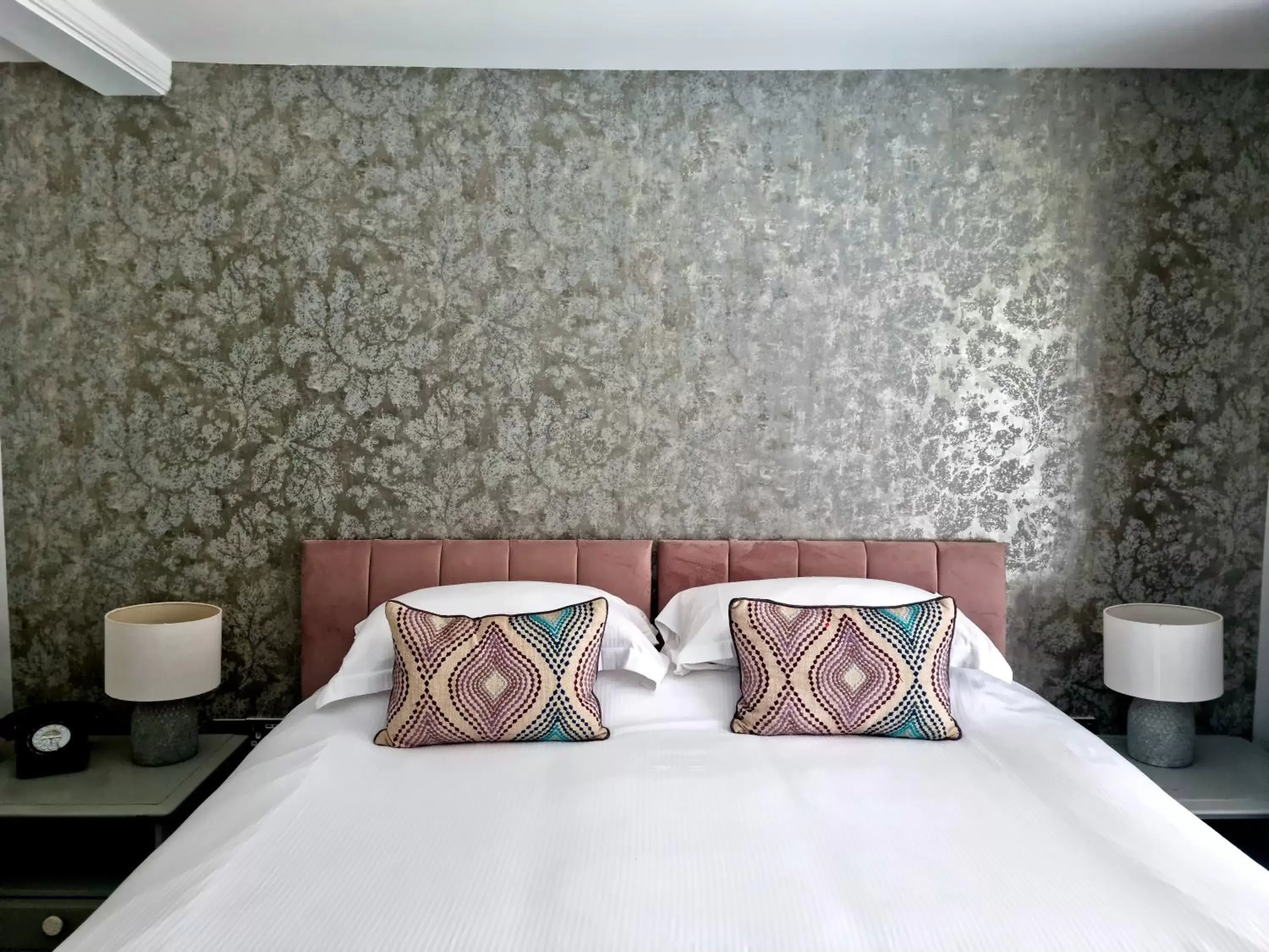 Deluxe Double or Twin Room in The Ollerod Deluxe Double or Twin Room in The Ollerod