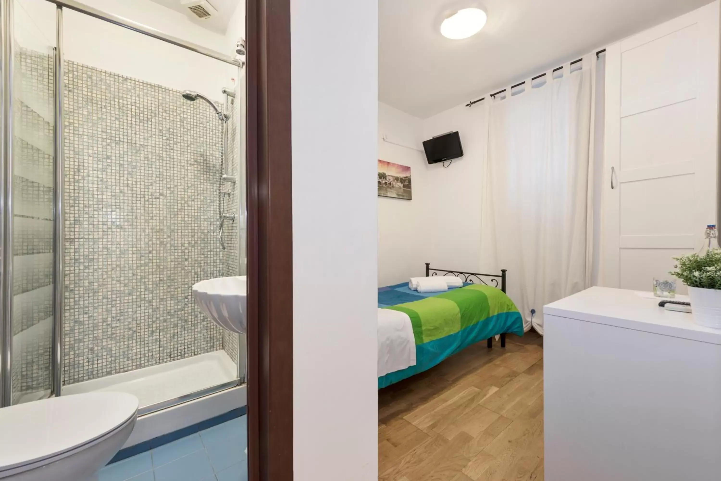 Economy Single Room in Locanda Sant'Anna Economy Single Room in Locanda Sant'Anna