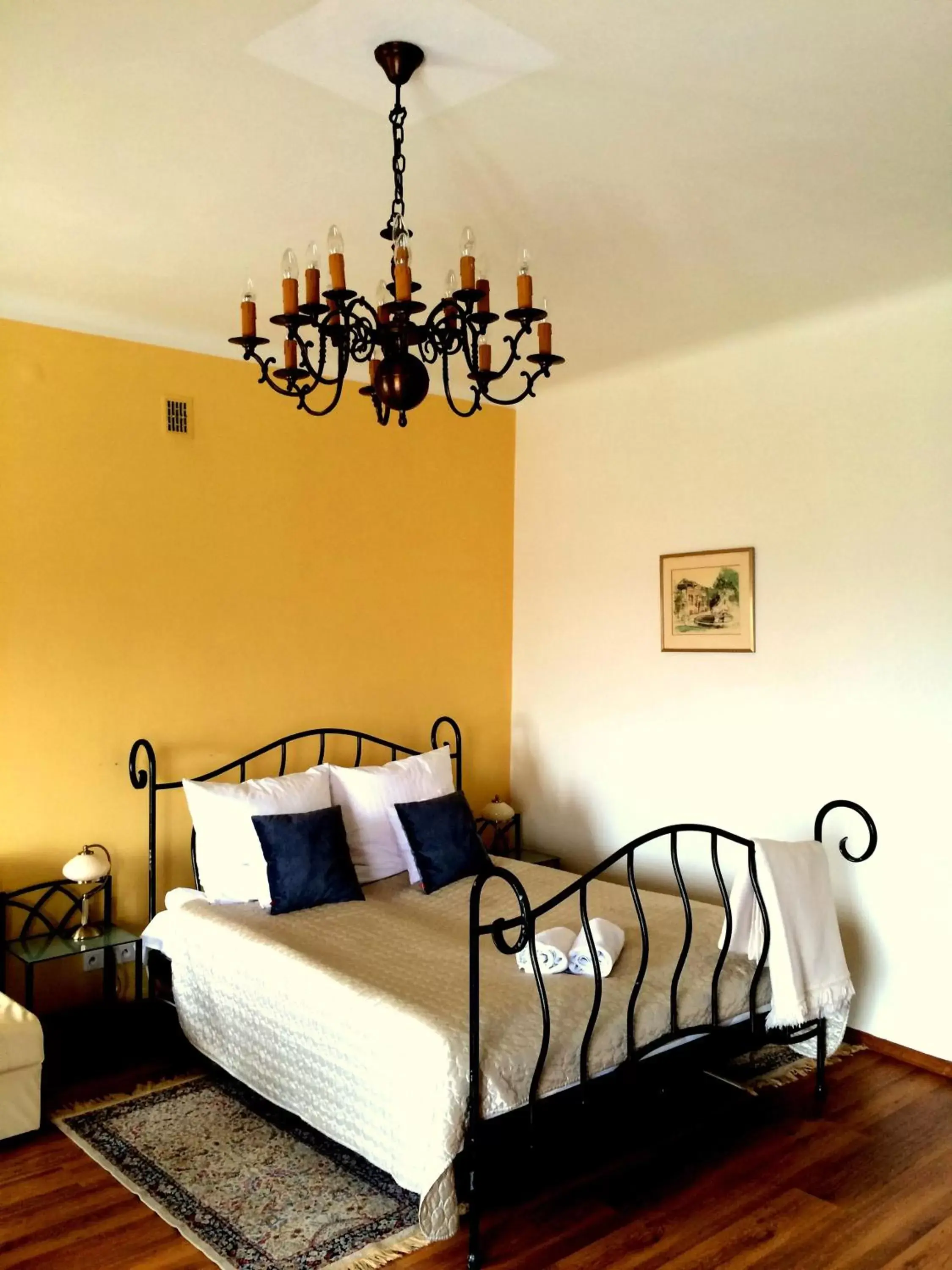 Double Room (30) in Pokoje Gościnne Dom Literatury Double Room (30) in Pokoje Gościnne Dom Literatury