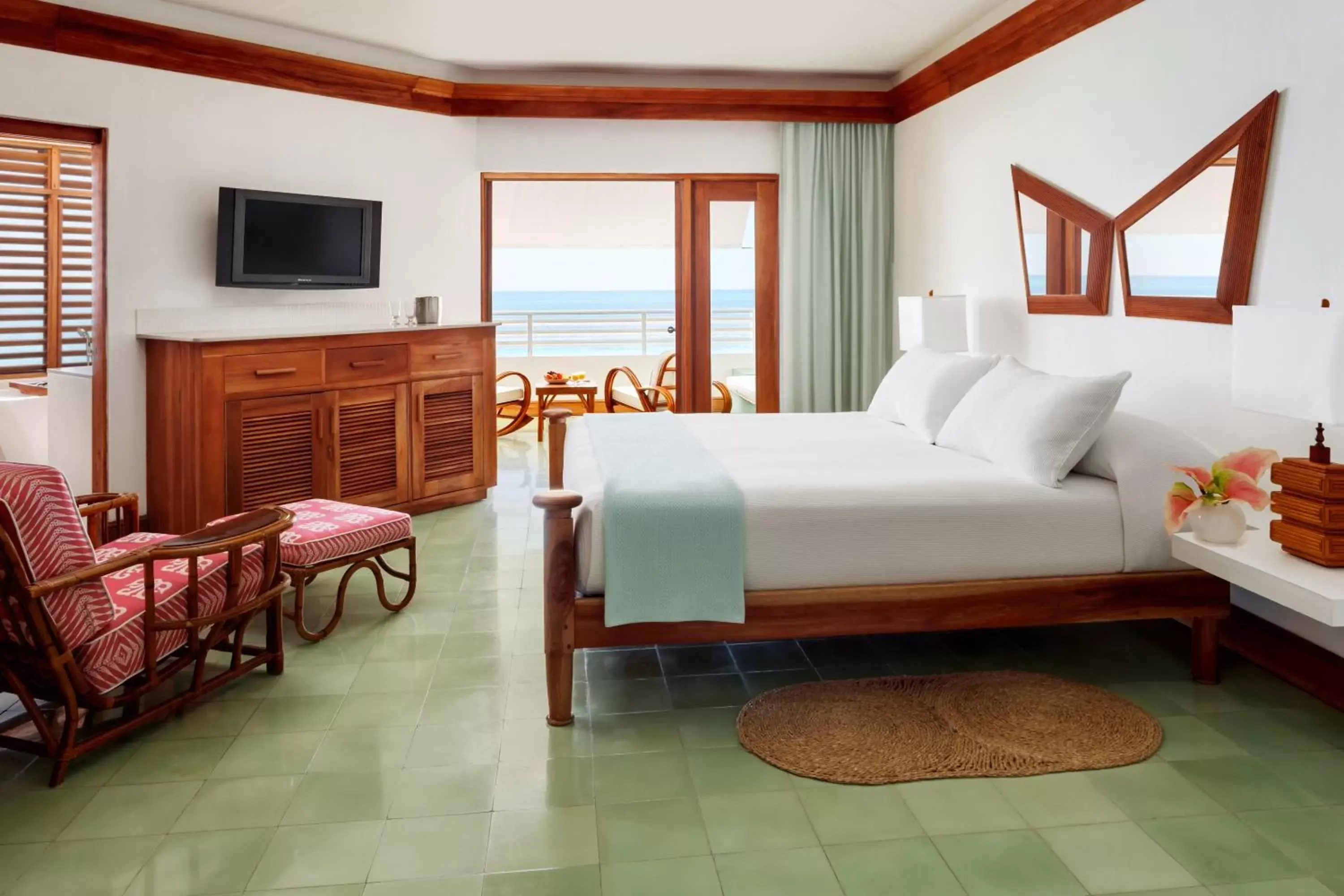 Great House Ocean Suite in Couples Swept Away Great House Ocean Suite in Couples Swept Away