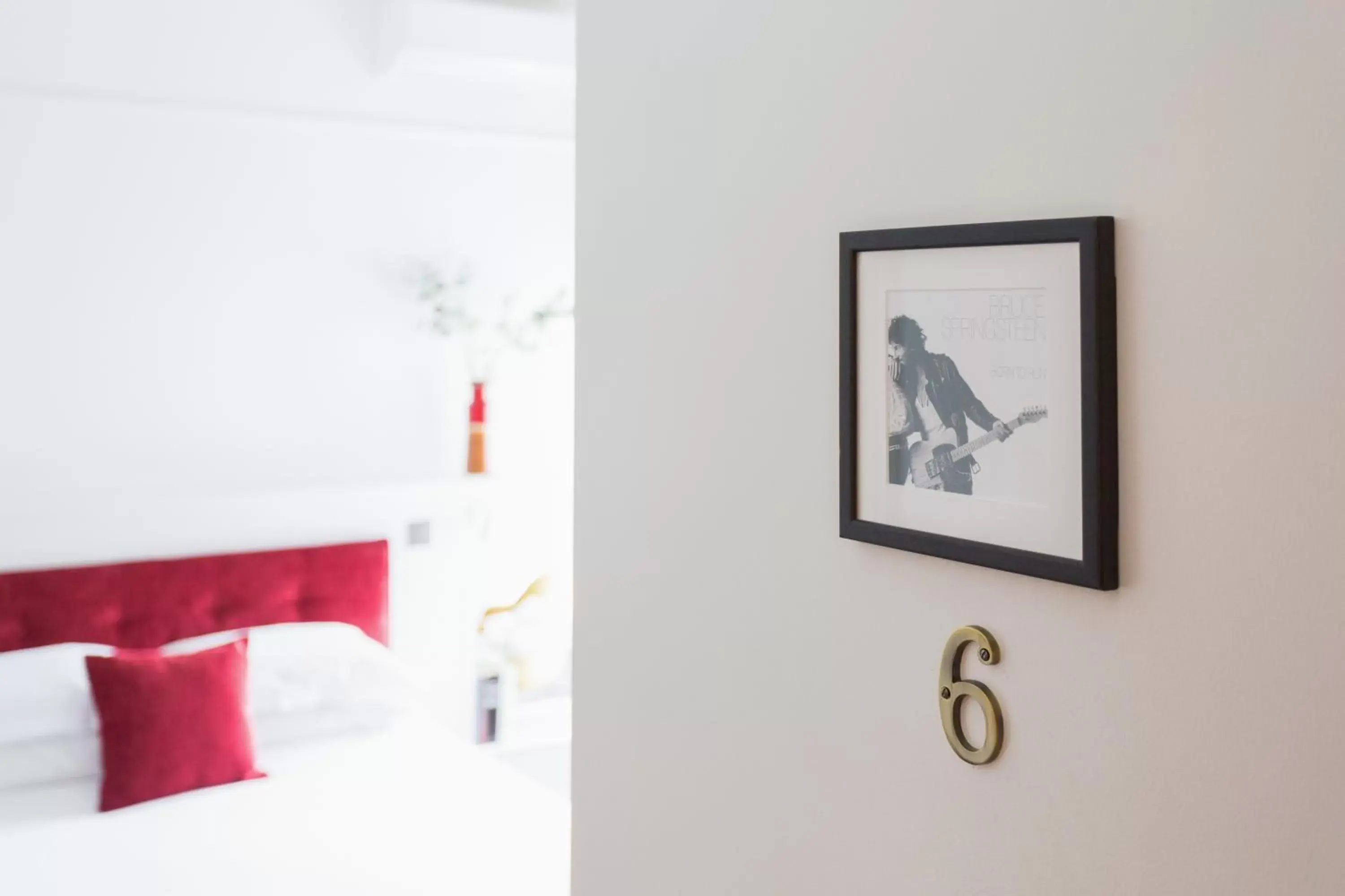 Standard King Room in Chelsea House Holiday Apartments Standard King Room in Chelsea House Holiday Apartments