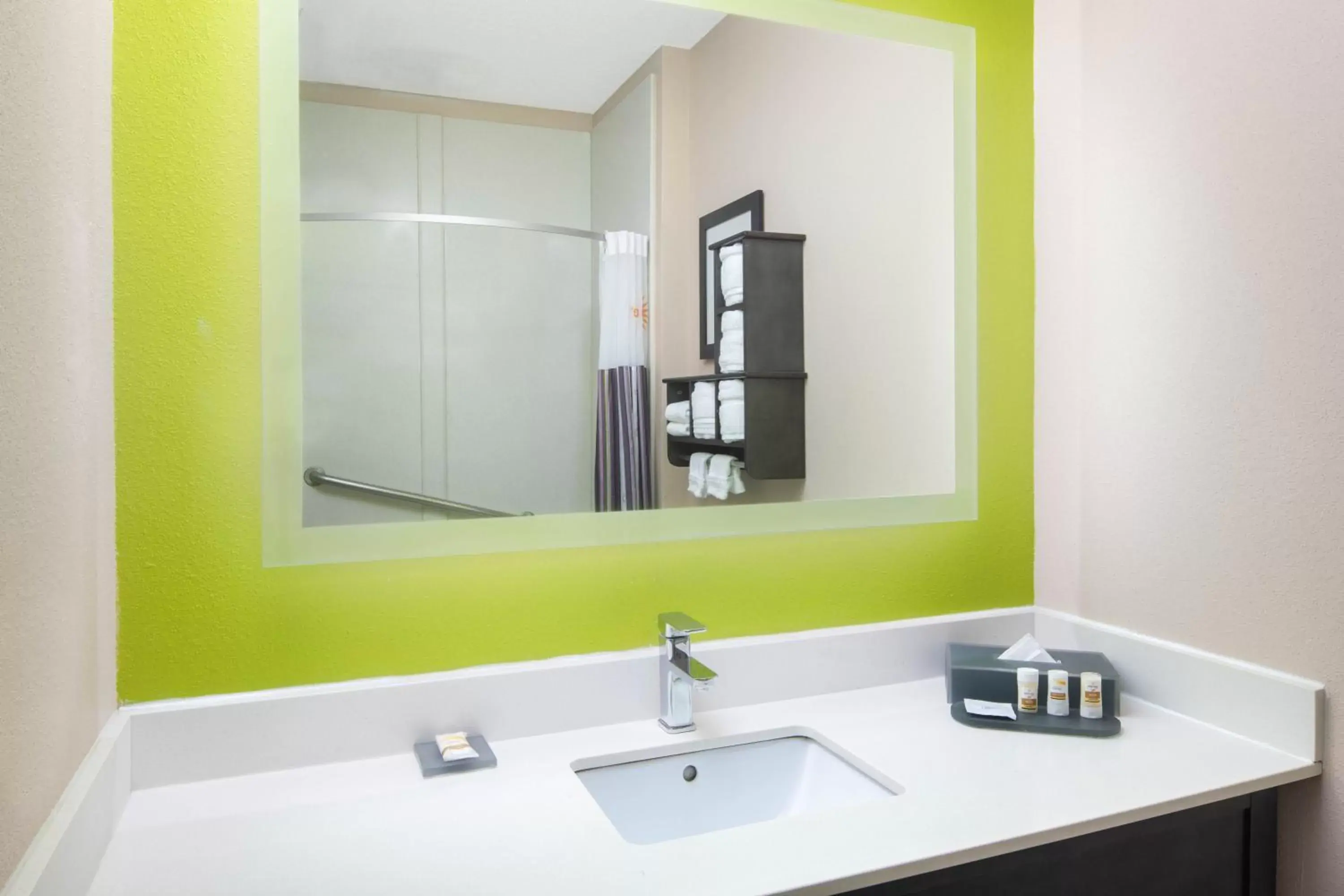 La Quinta Inn by Wyndham Calhoun South I-75 La Quinta Inn by Wyndham Calhoun South I-75