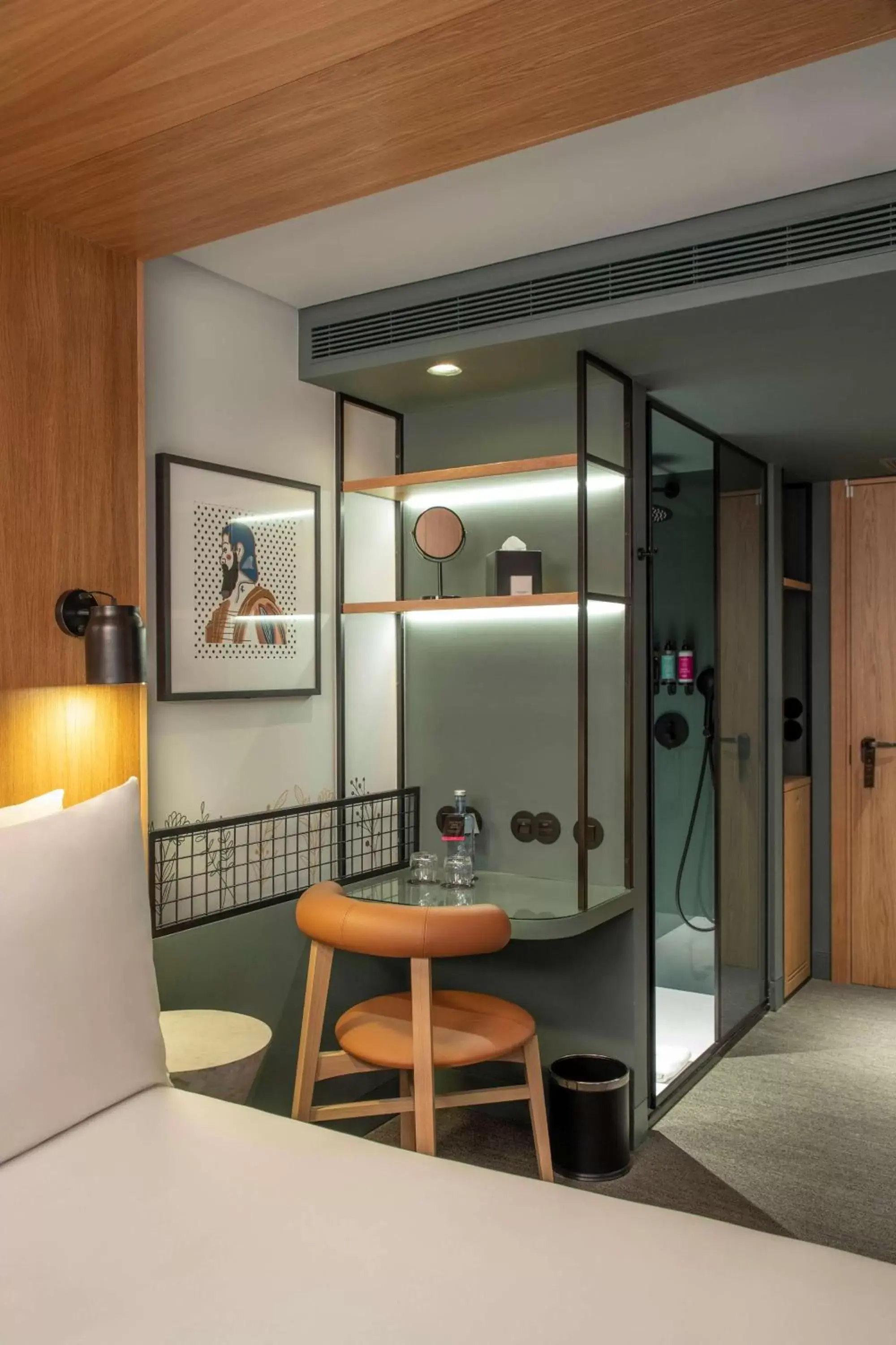 King Guest Room in Se Catedral Hotel Porto, Tapestry Collection By Hilton King Guest Room in Se Catedral Hotel Porto, Tapestry Collection By Hilton