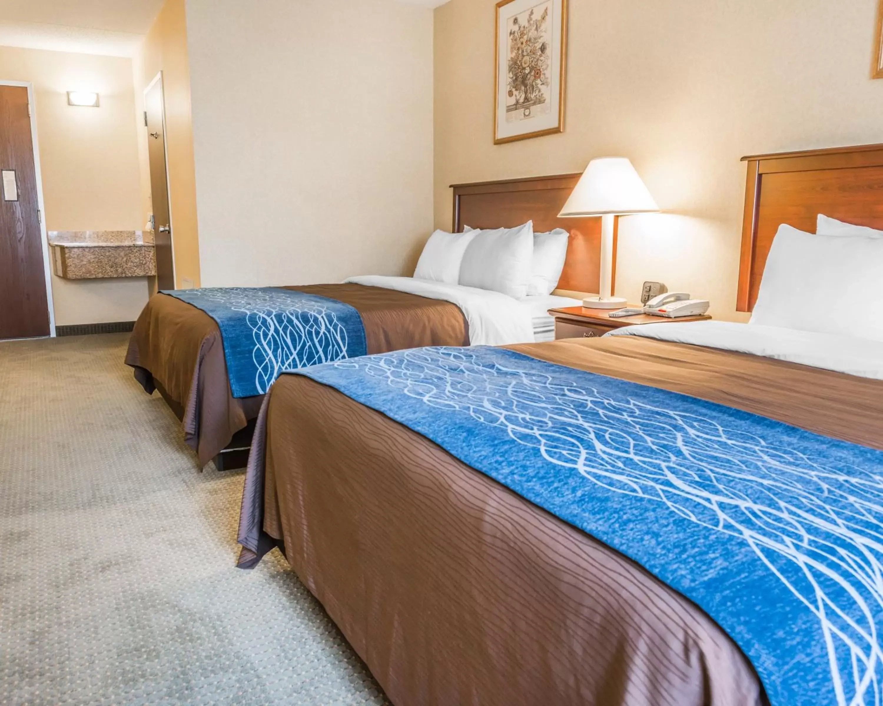 Queen Room with Two Queen Beds - Non-Smoking in Rodeway Inn Mercer I-80 Queen Room with Two Queen Beds - Non-Smoking in Rodeway Inn Mercer I-80