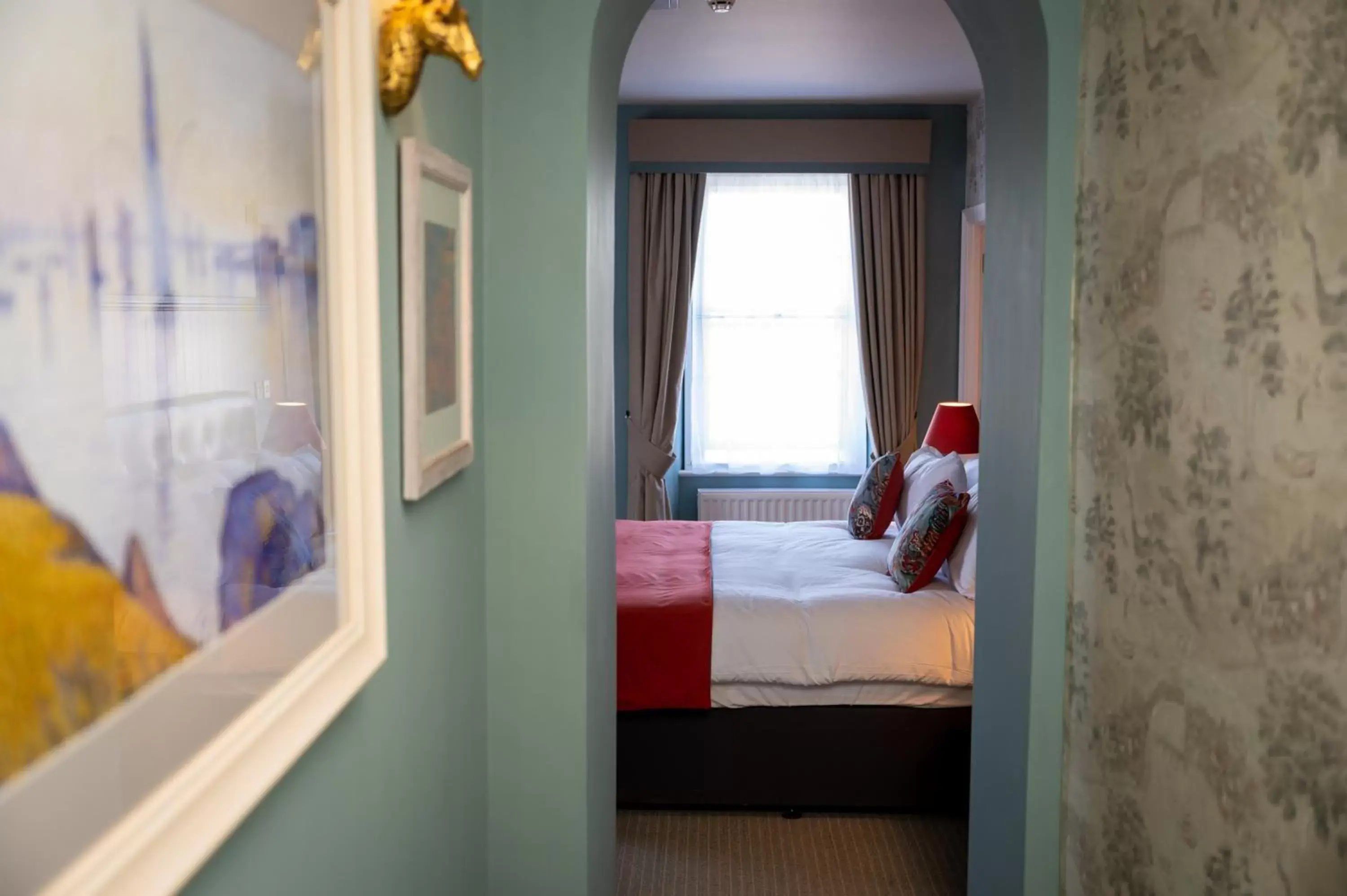 Family Room in Victoria Hotel by Chef & Brewer Collection Family Room in Victoria Hotel by Chef & Brewer Collection