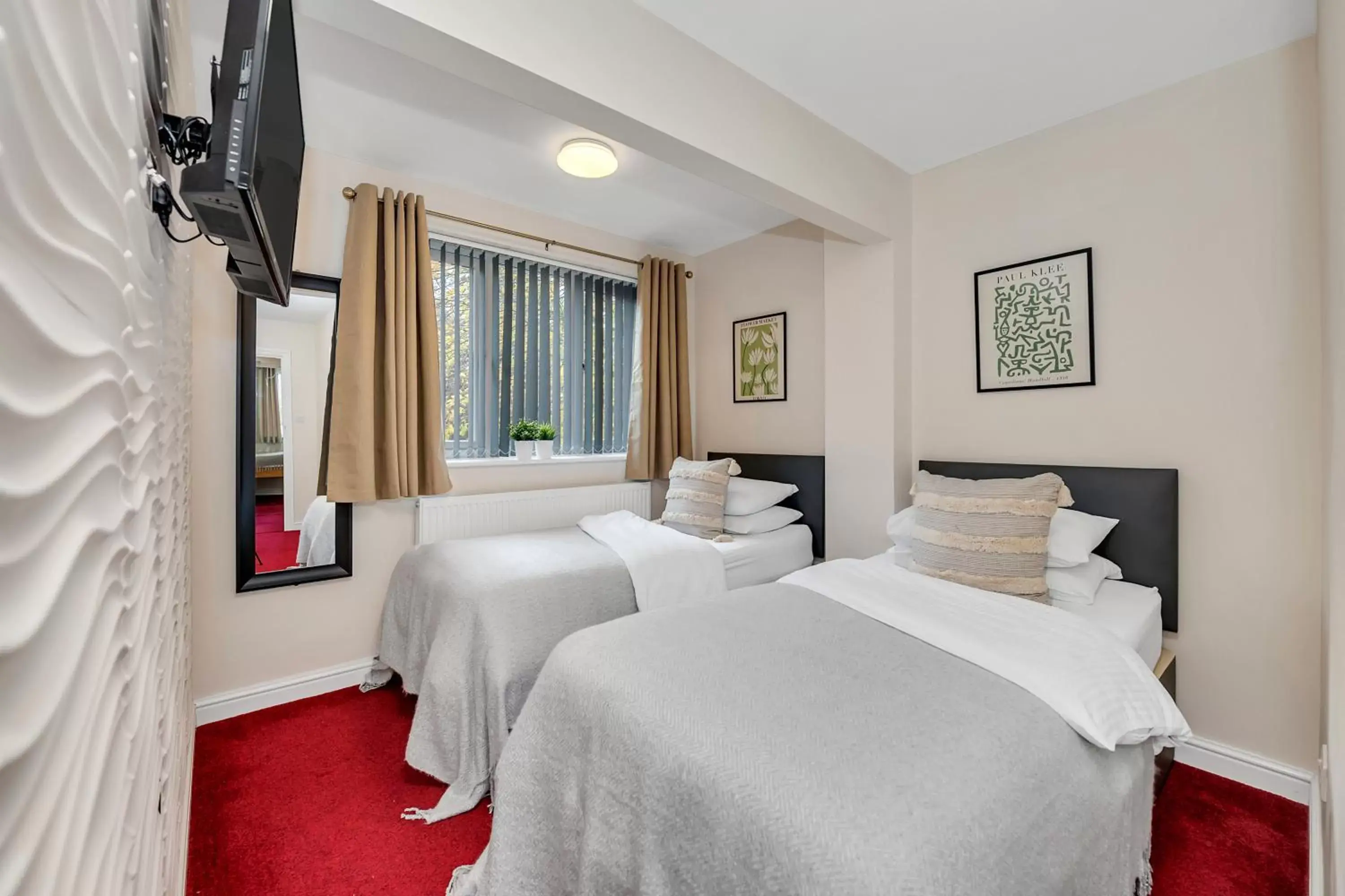 Bedroom, Bed in The Cambridgeshire Bedroom, Bed in The Cambridgeshire