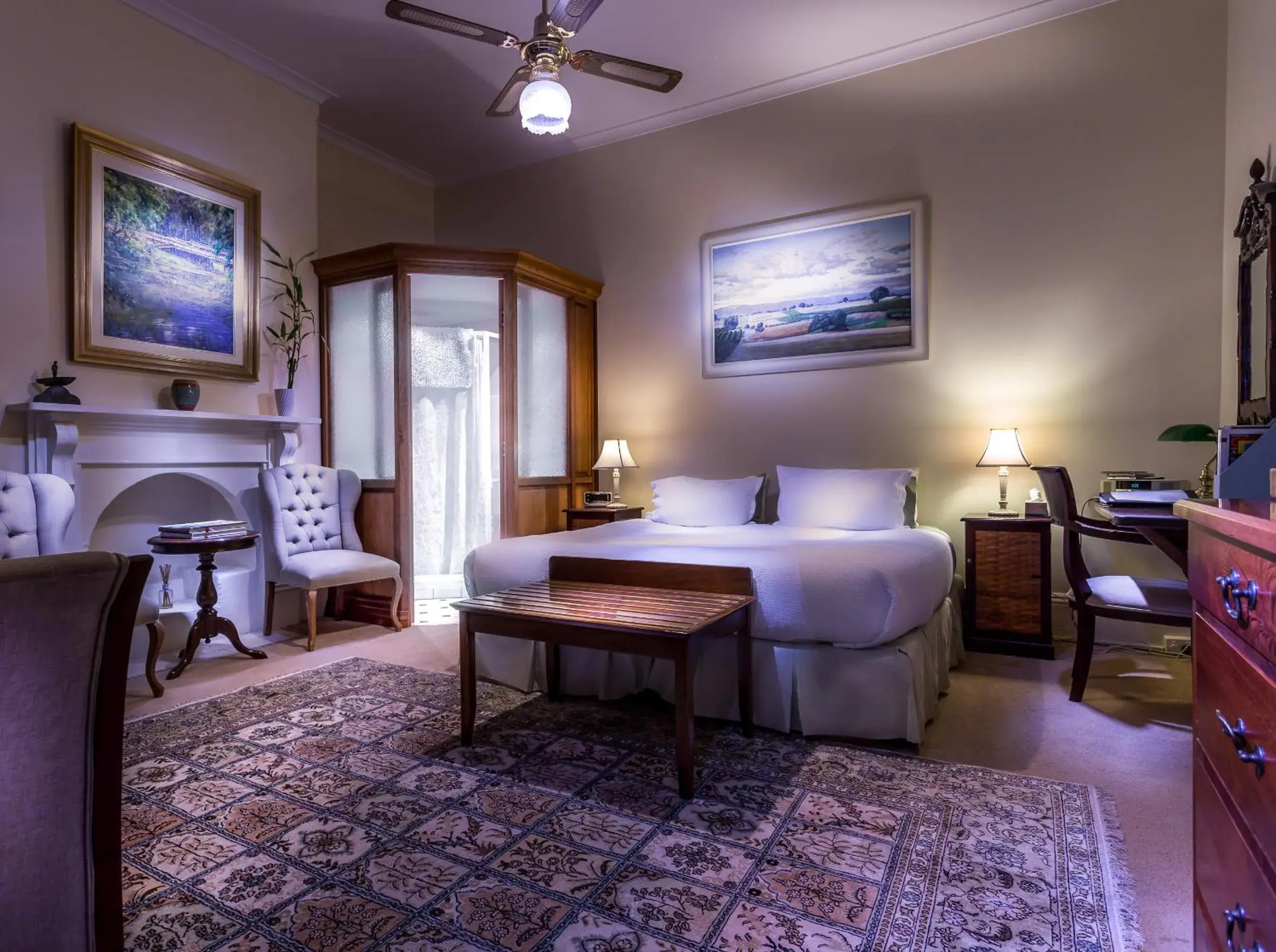 Queen Room with Sea View - O'Connor in Fothergills of Fremantle Queen Room with Sea View - O'Connor in Fothergills of Fremantle