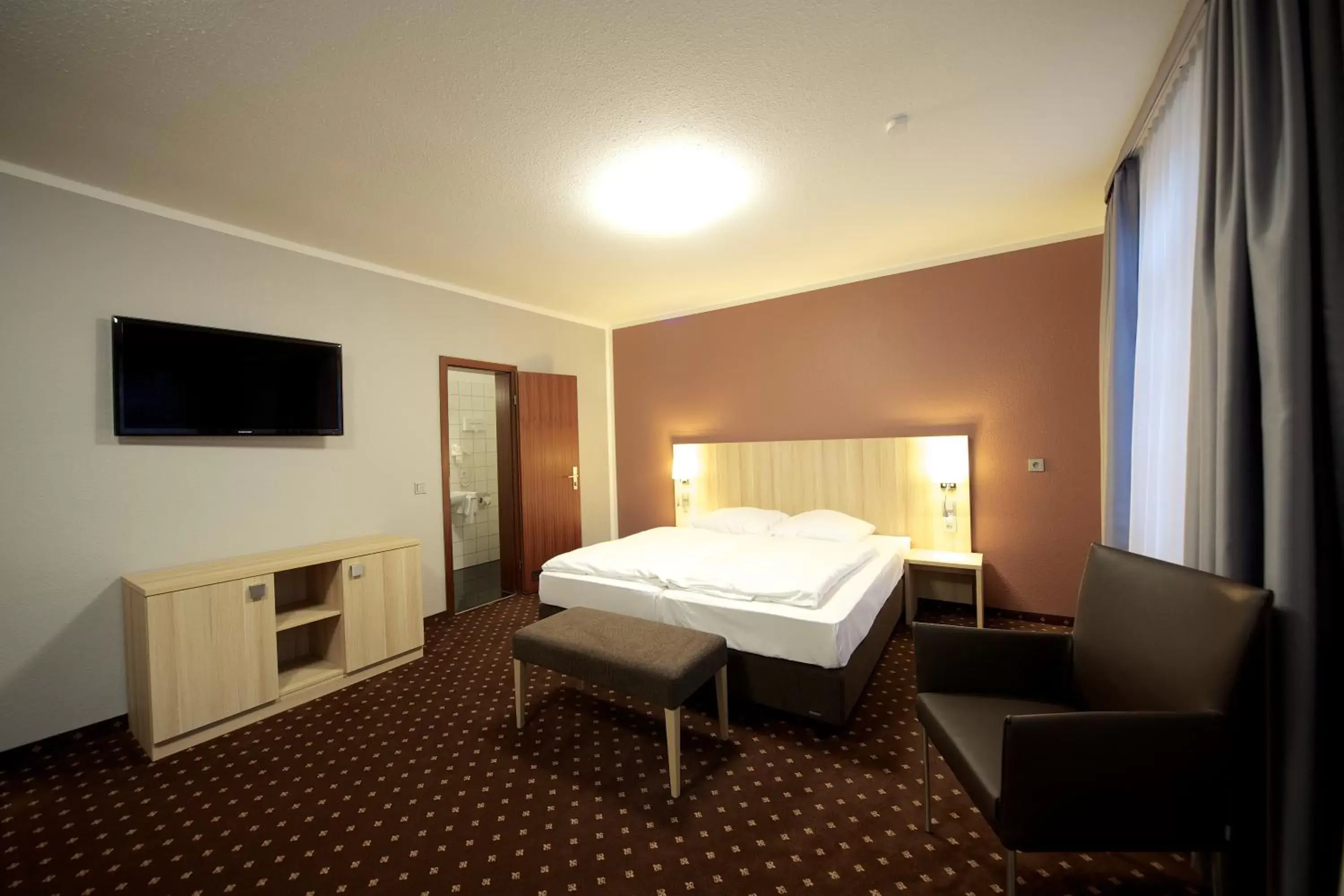 Double Room Dependance in attimo Hotel Stuttgart***S Double Room Dependance in attimo Hotel Stuttgart***S