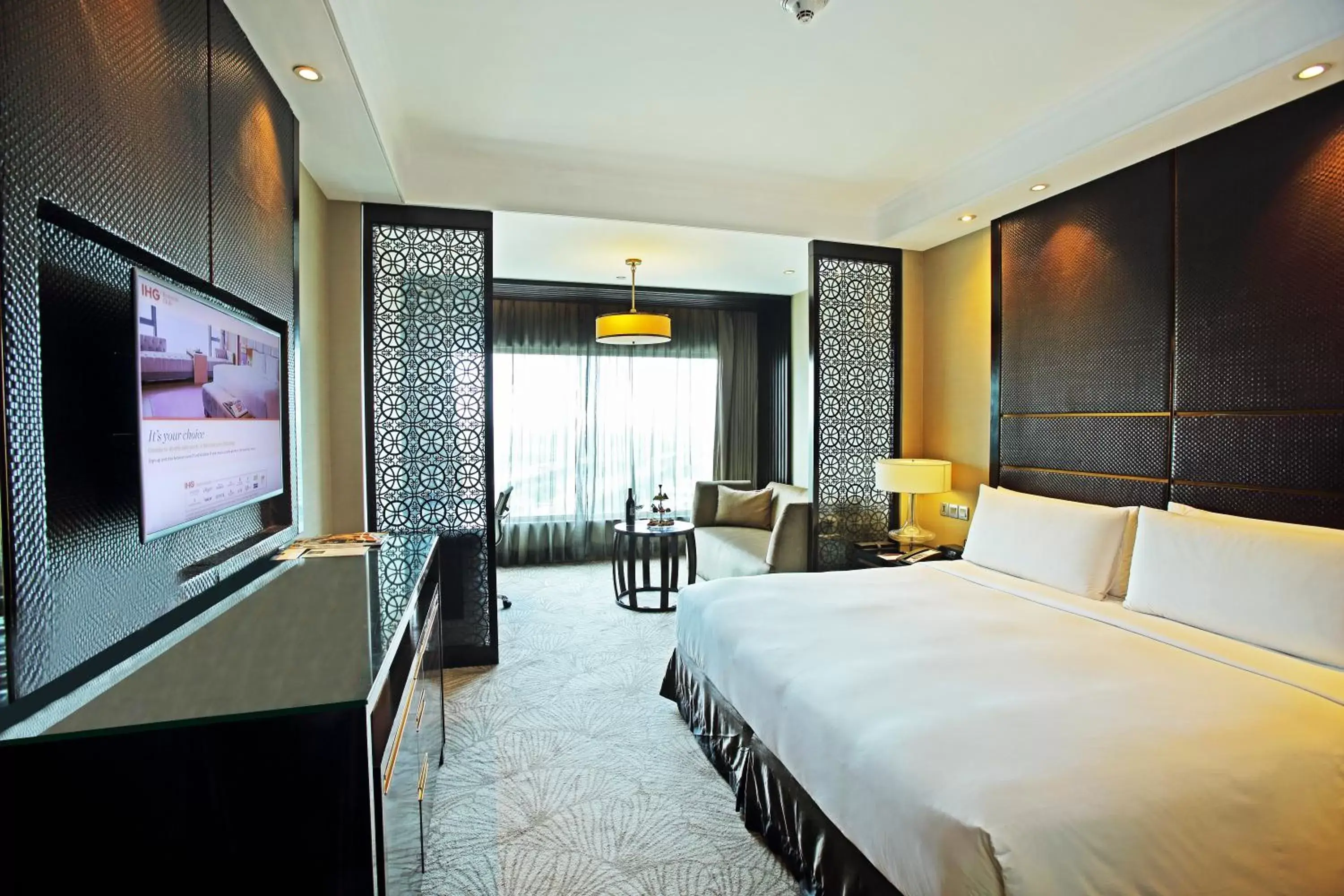 Standard King Room in Crowne Plaza New Delhi Mayur Vihar Noida by IHG Standard King Room in Crowne Plaza New Delhi Mayur Vihar Noida by IHG