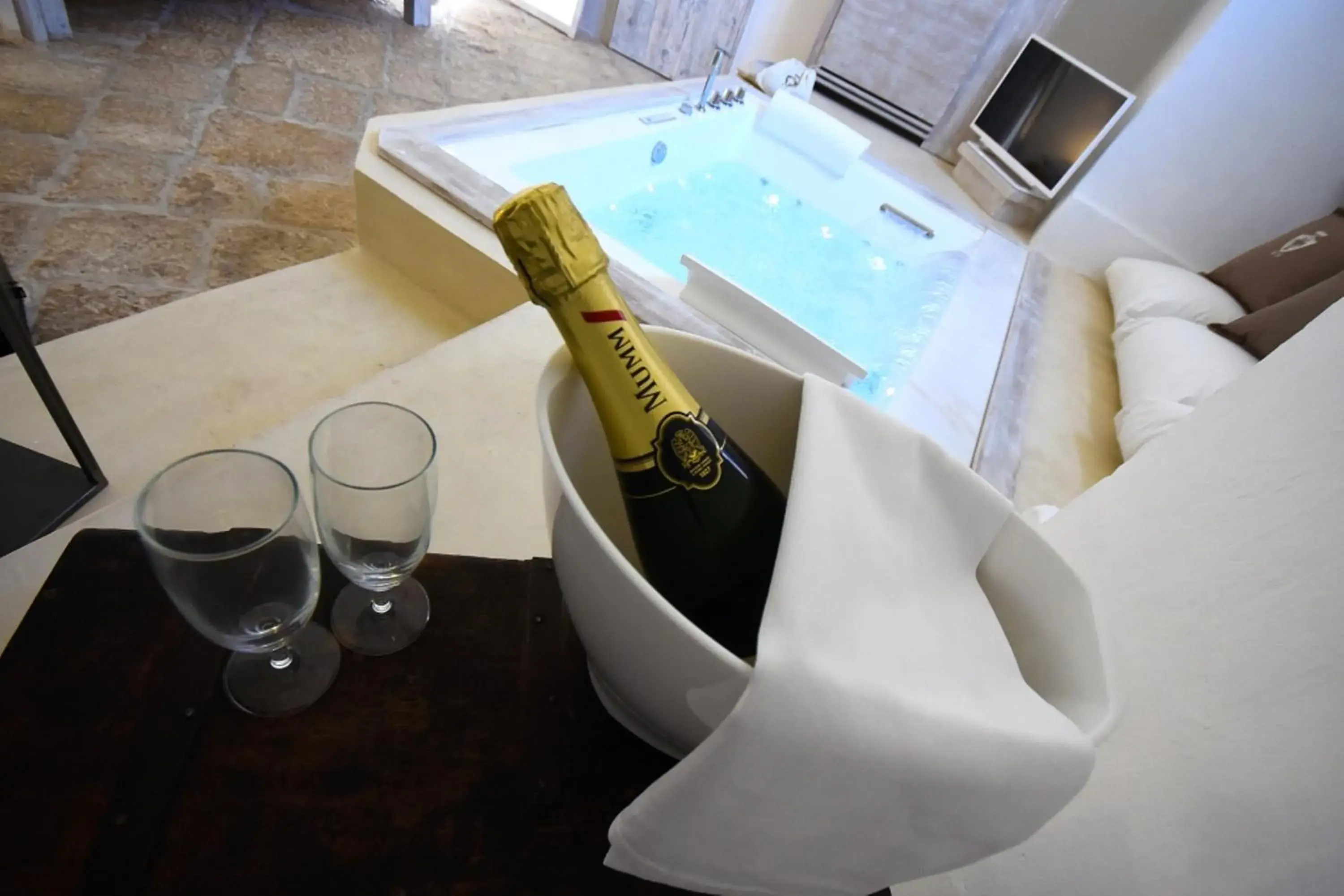 Suite in Palazzo Castriota Suite in Palazzo Castriota