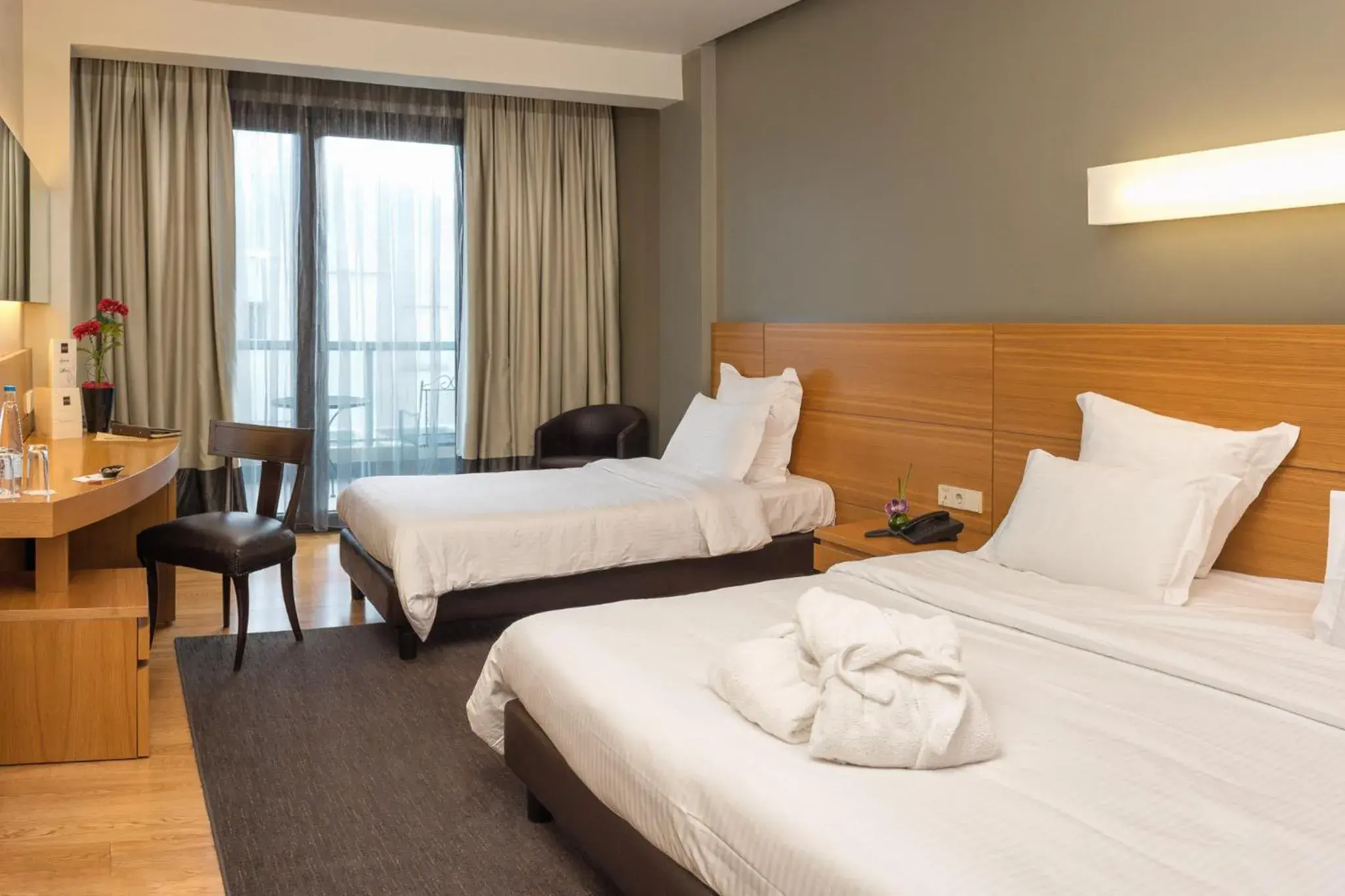 Triple Room in Esperos Palace Luxury & Spa Hotel Triple Room in Esperos Palace Luxury & Spa Hotel