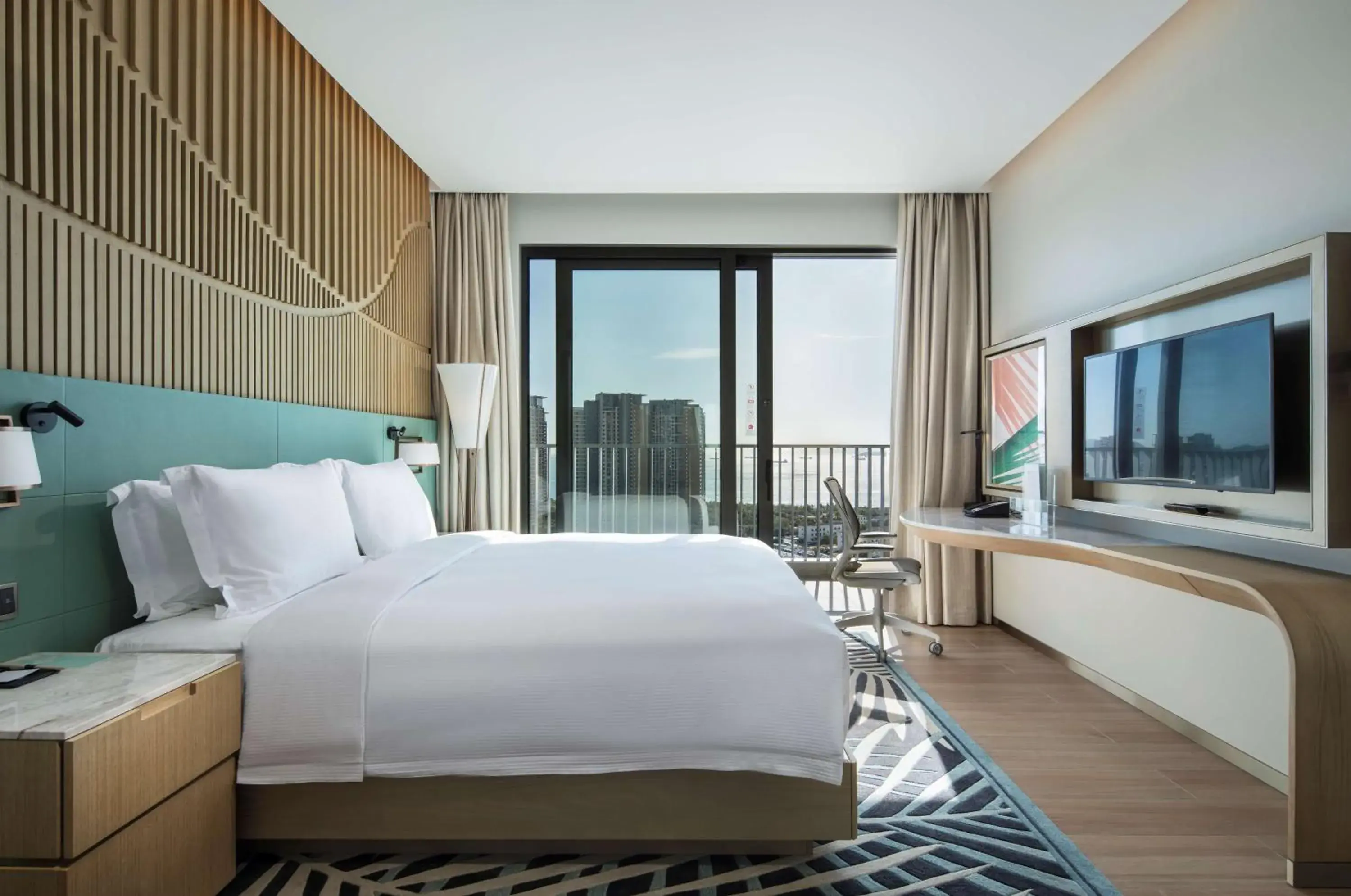 One-Bedroom King Suite with Sea View and Balcony in Hilton Garden Inn Sanya One-Bedroom King Suite with Sea View and Balcony in Hilton Garden Inn Sanya