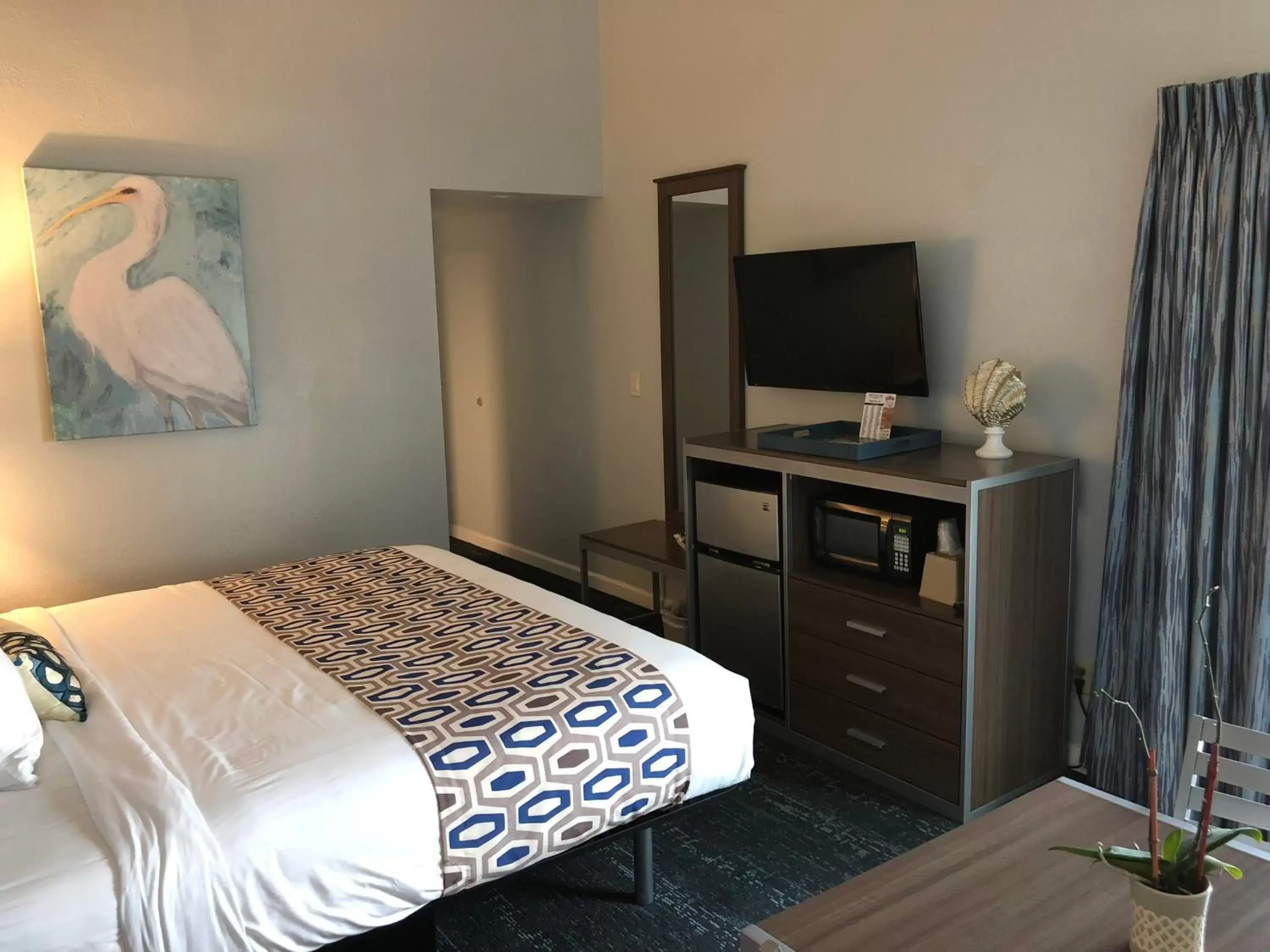 Deluxe King Room in Sand Dollar Inn Deluxe King Room in Sand Dollar Inn