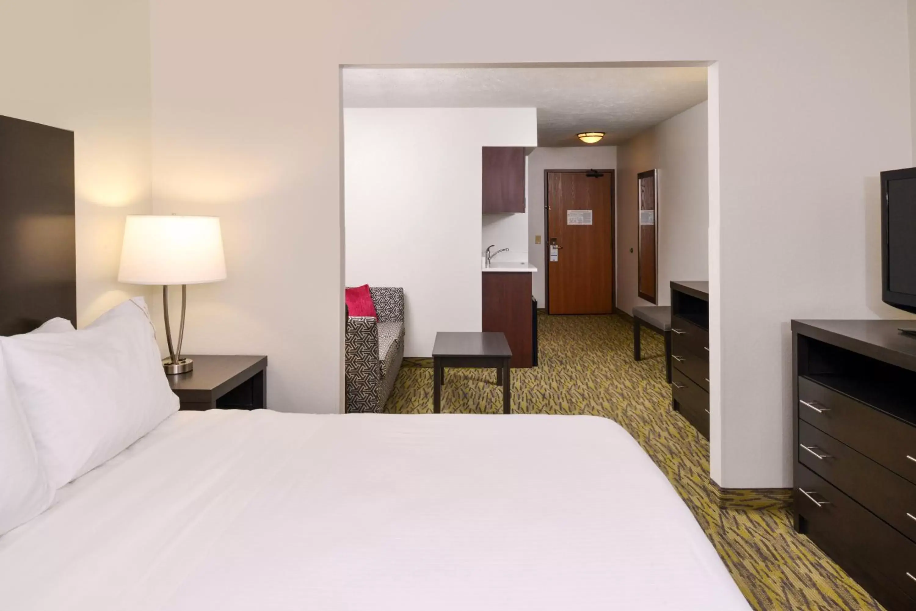 Standard King Room with Extra Floor Space in Holiday Inn Express Hotel & Suites Omaha West, an IHG Hotel Standard King Room with Extra Floor Space in Holiday Inn Express Hotel & Suites Omaha West, an IHG Hotel