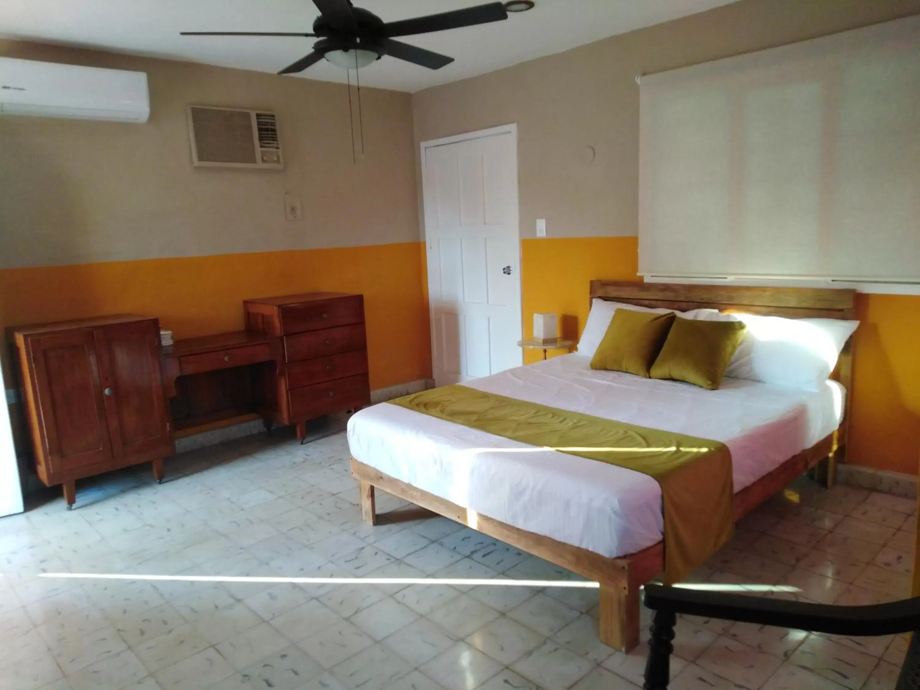 Double Room with Balcony in Casa Lool Beh Double Room with Balcony in Casa Lool Beh