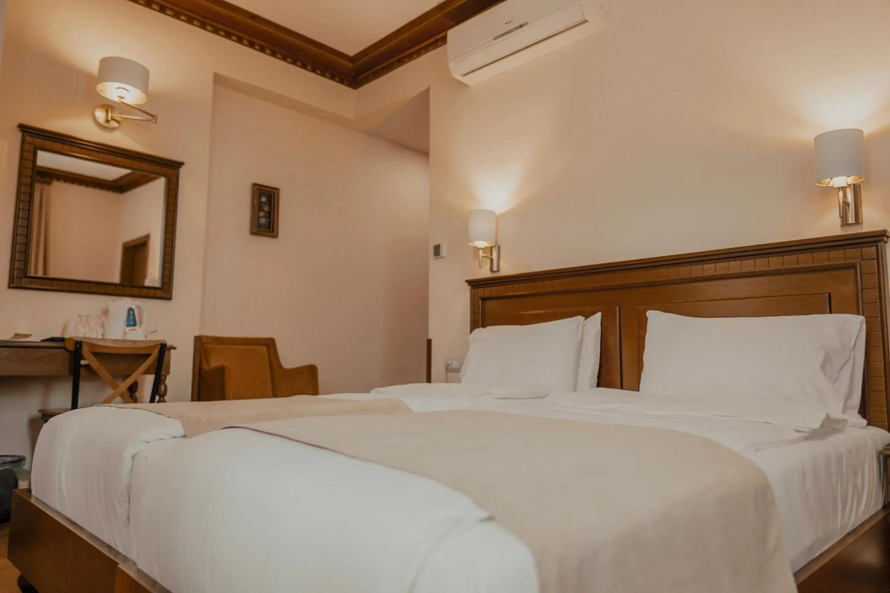Standard Twin Room - single occupancy in Hotel Argjiro Standard Twin Room - single occupancy in Hotel Argjiro