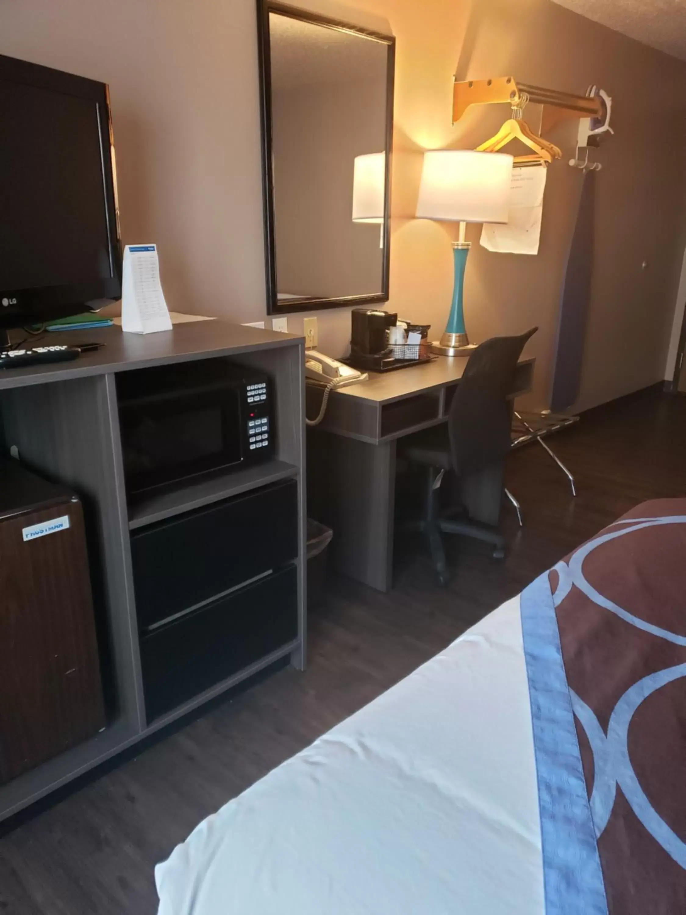 Deluxe Queen Room - Non-Smoking in Super 8 by Wyndham North Platte Deluxe Queen Room - Non-Smoking in Super 8 by Wyndham North Platte