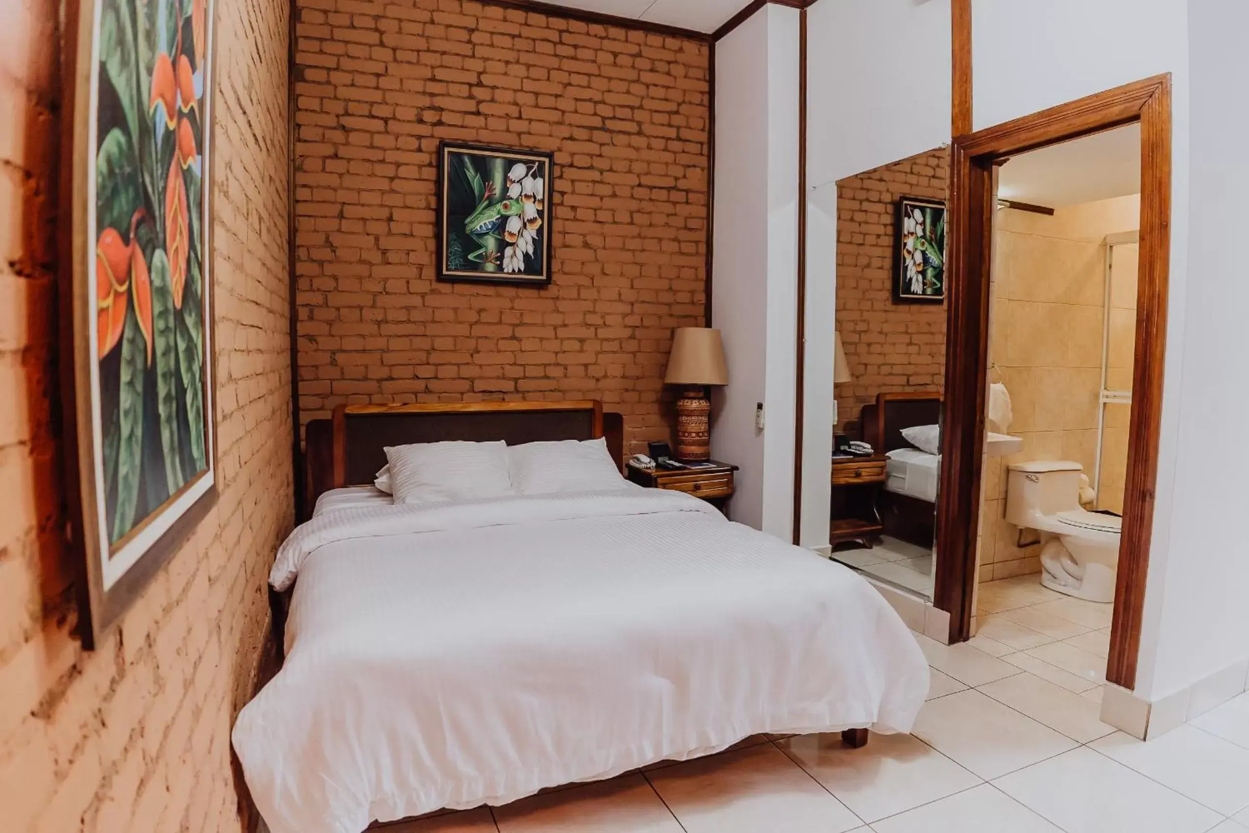 Superior Double Room in Hotel Dunn Inn Superior Double Room in Hotel Dunn Inn