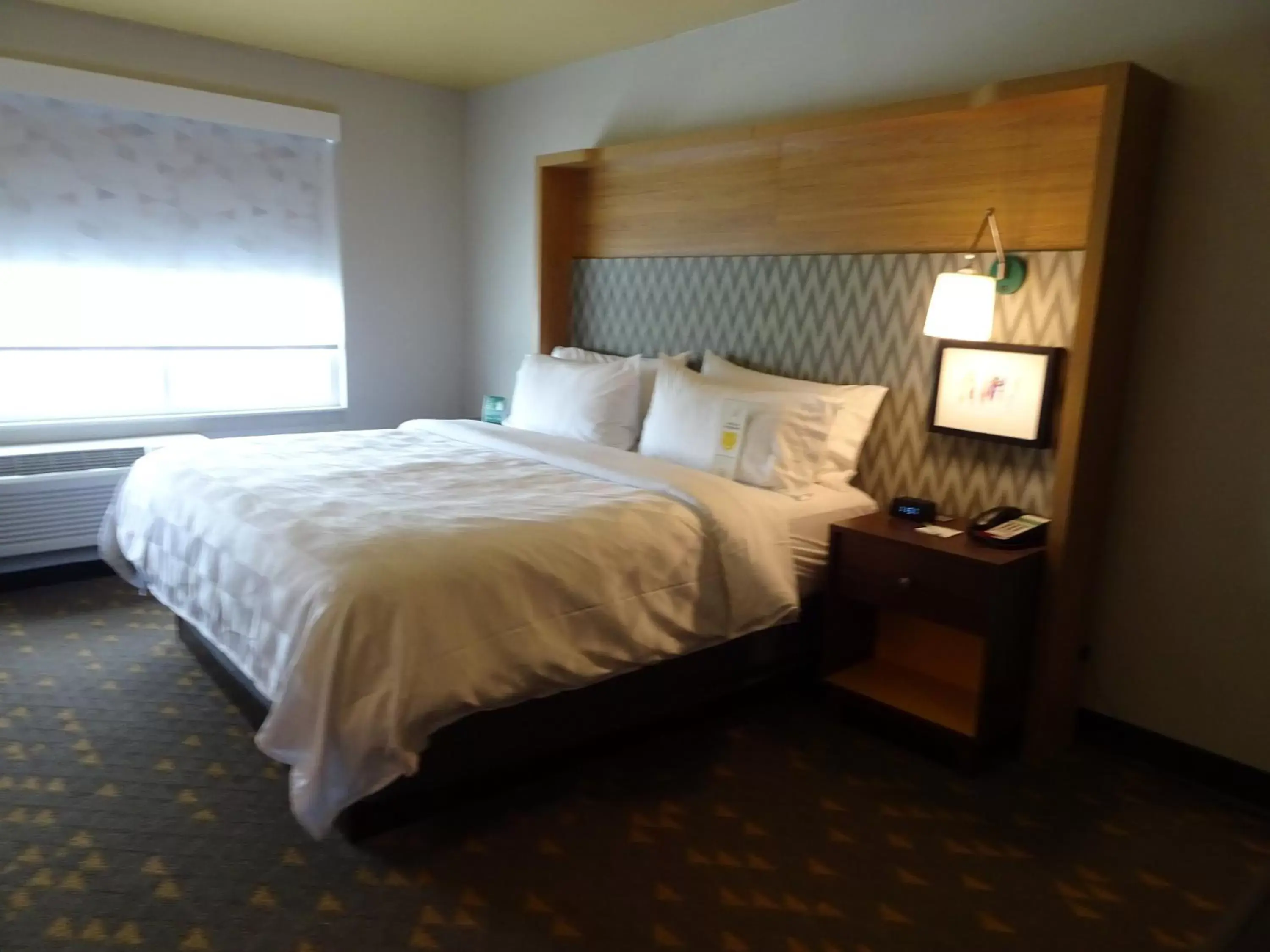 King Room - Hearing Accessible - Non-Smoking in Holiday Inn - Jonesboro, an IHG Hotel King Room - Hearing Accessible - Non-Smoking in Holiday Inn - Jonesboro, an IHG Hotel