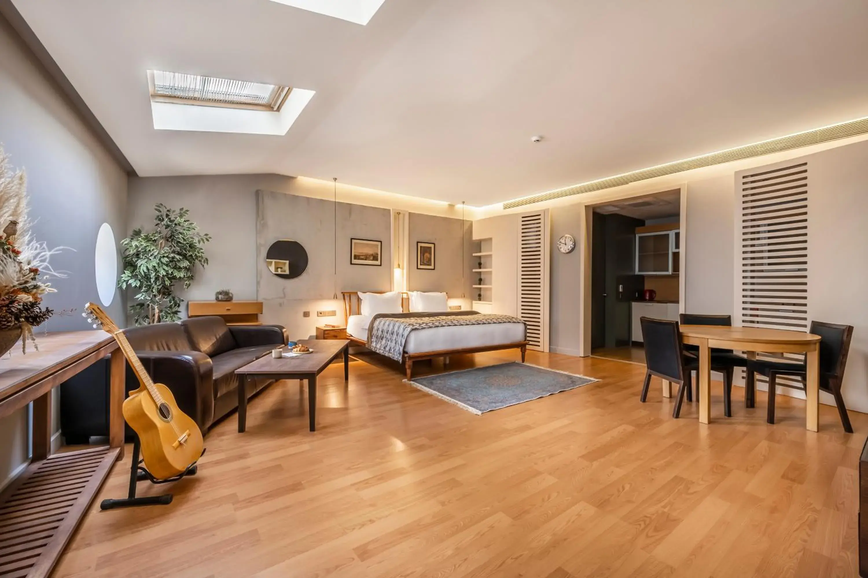 Executive Suite in Ansen Hotel and Suites Executive Suite in Ansen Hotel and Suites