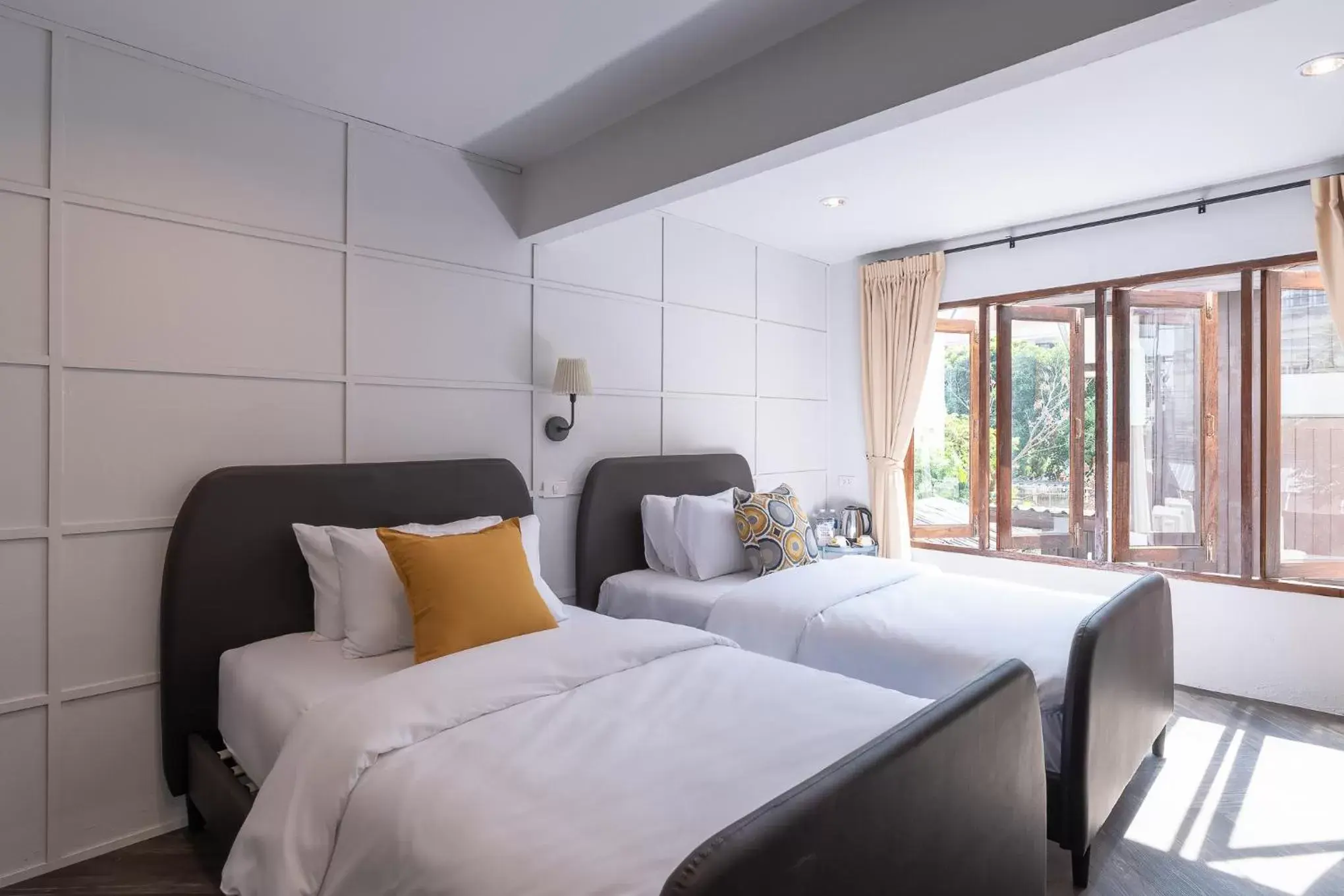 Twin Room in The Mellow Pillow Hotel @ Chiang Mai Gate Twin Room in The Mellow Pillow Hotel @ Chiang Mai Gate