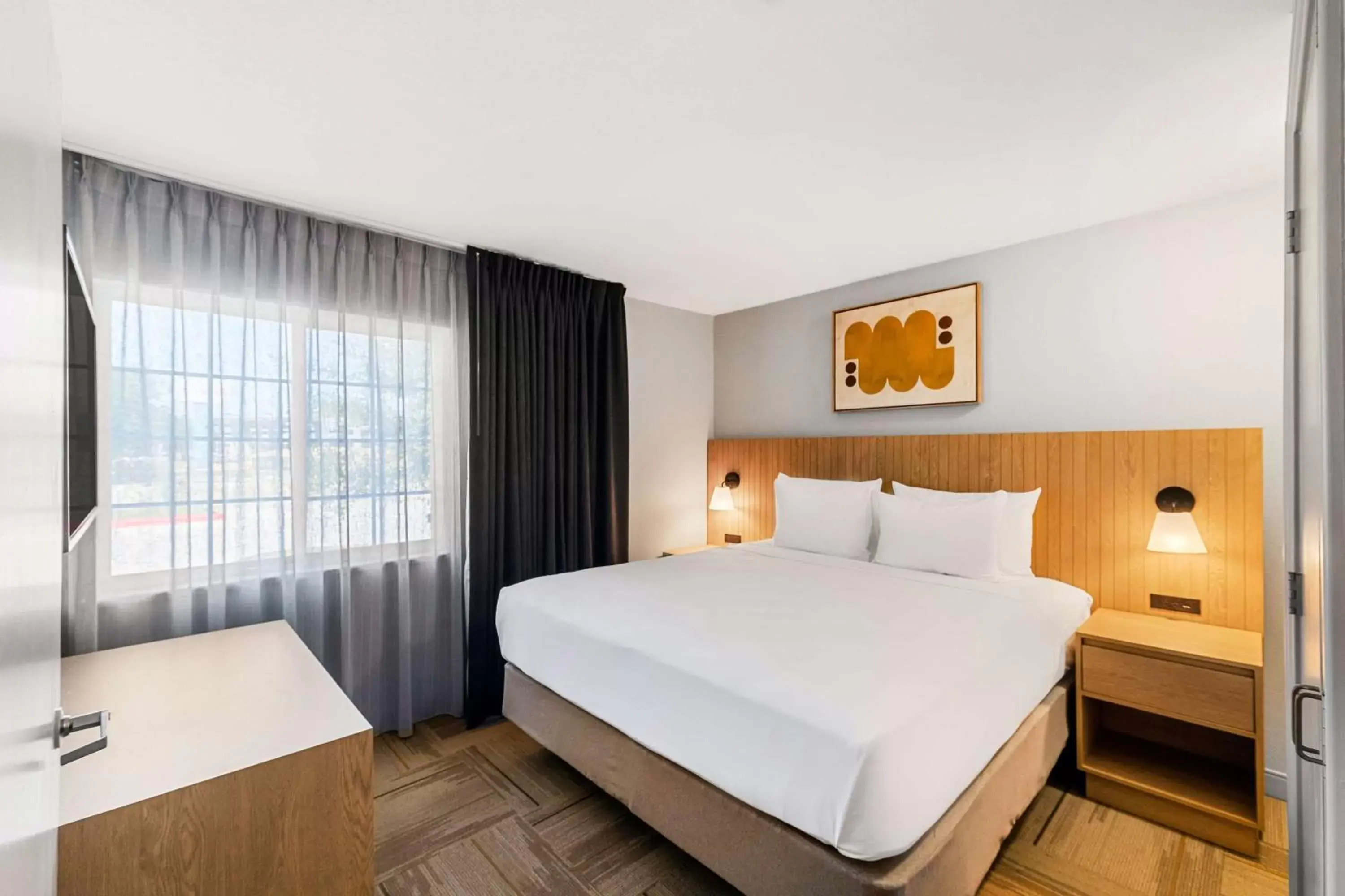 One-Bedroom King Suite - Non-Smoking in Sonesta Simply Suites Austin South One-Bedroom King Suite - Non-Smoking in Sonesta Simply Suites Austin South