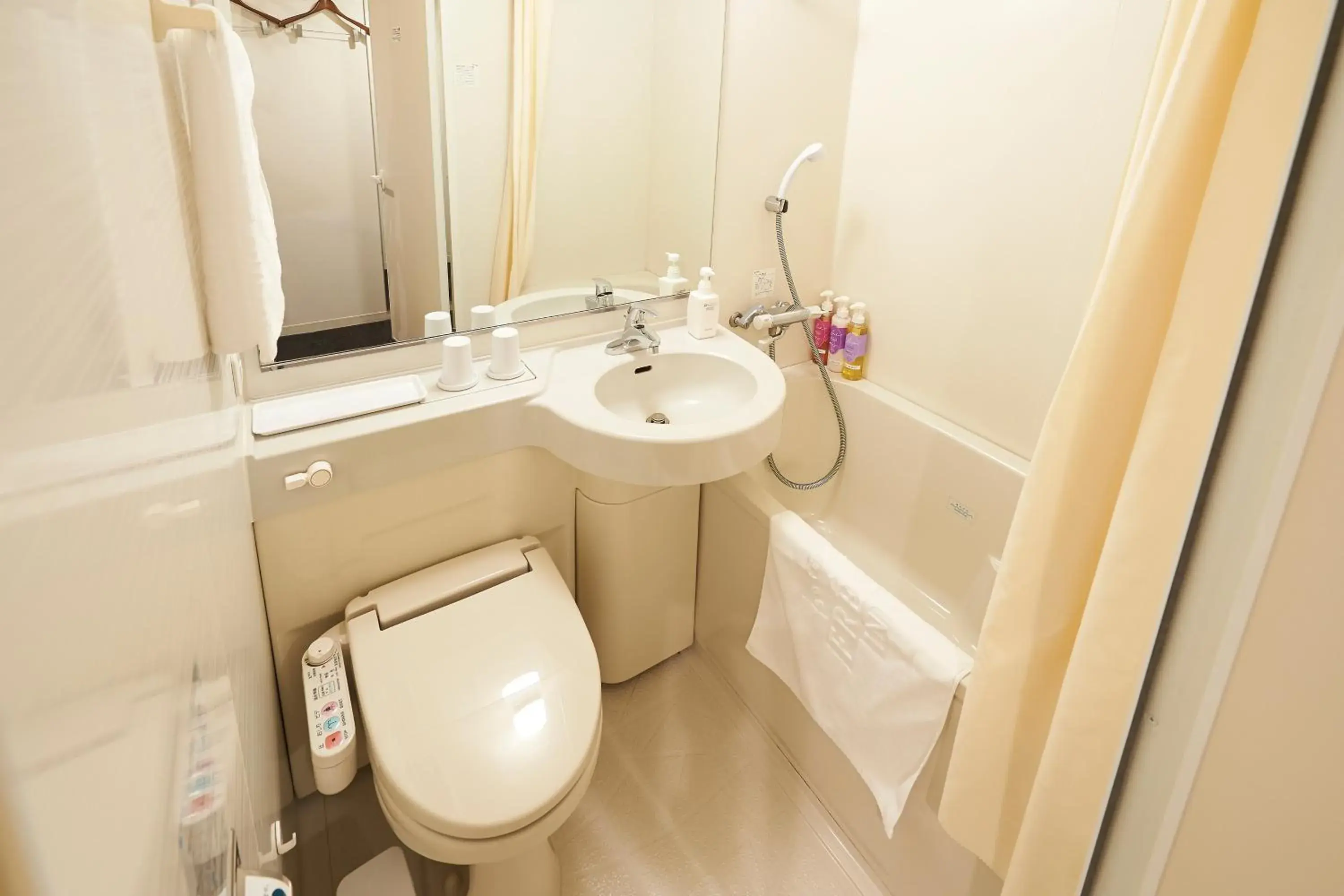 Double Room - Non-Smoking in Sotetsu Fresa Inn Nihombashi-Ningyocho Double Room - Non-Smoking in Sotetsu Fresa Inn Nihombashi-Ningyocho