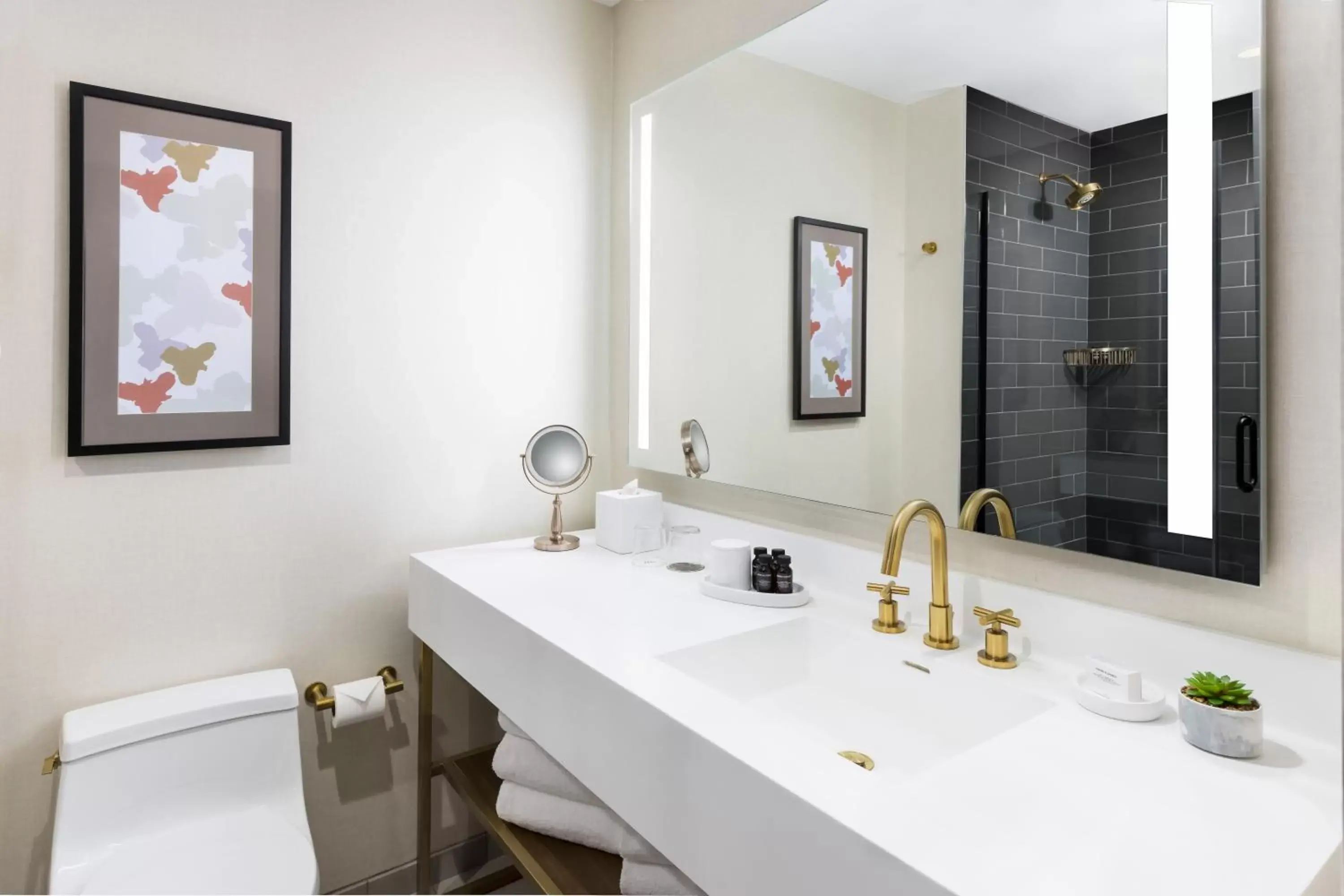 Guest Room with Two Queen Beds in The MC, Autograph Collection Guest Room with Two Queen Beds in The MC, Autograph Collection