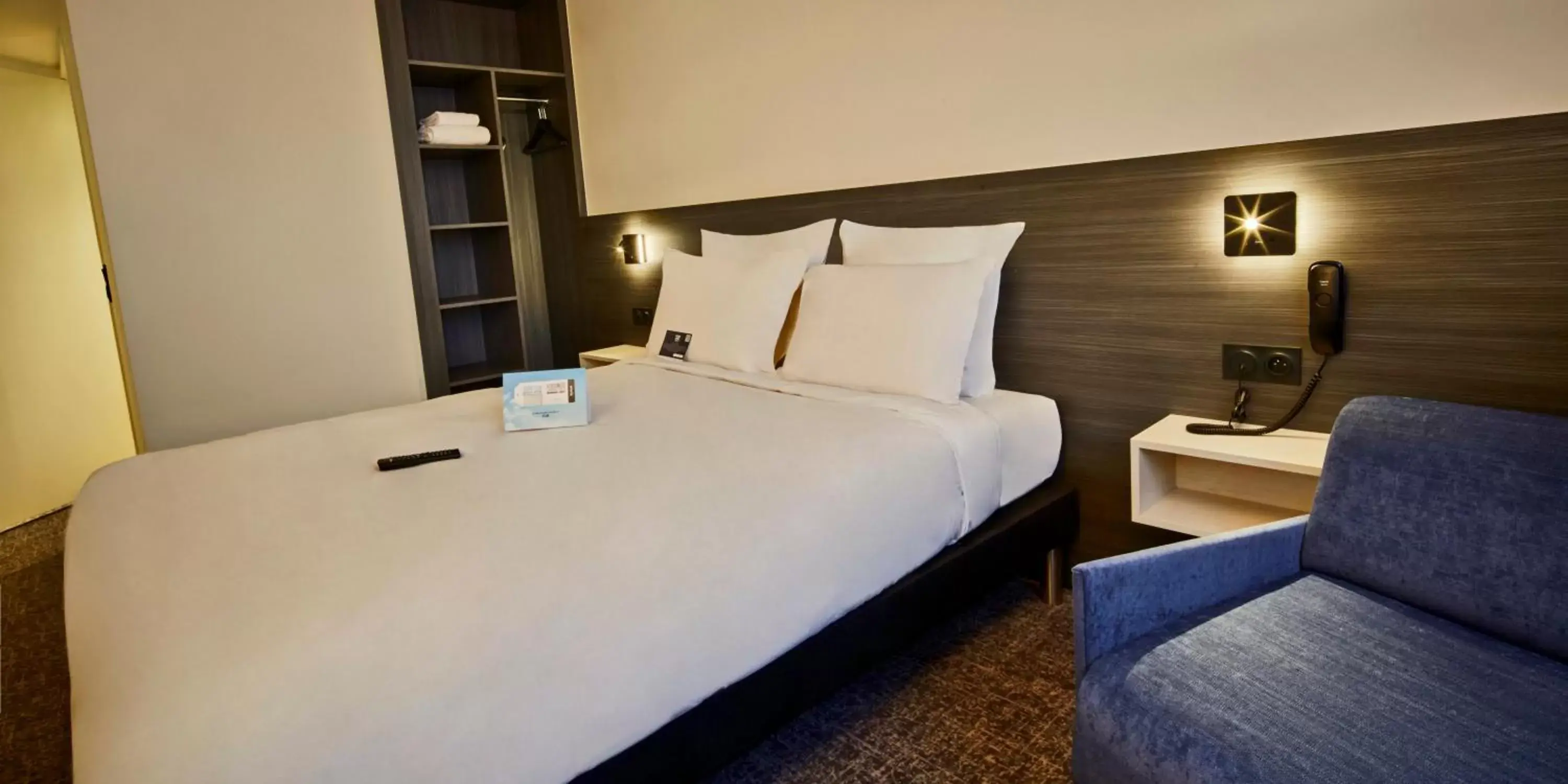 1 Double Bed - Superior Room in Kyriad Combs-La-Ville - Senart 1 Double Bed - Superior Room in Kyriad Combs-La-Ville - Senart