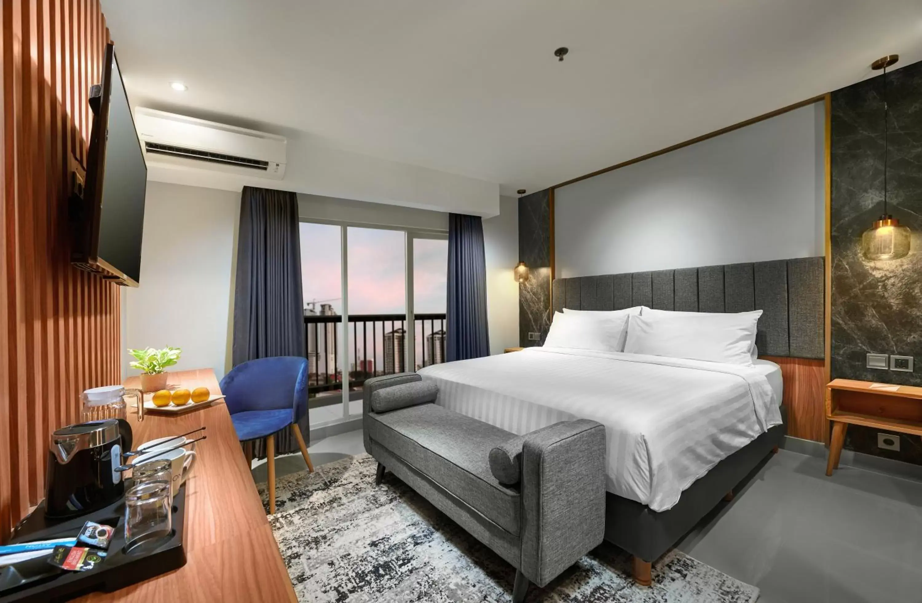 Premier Room in Aston Inn Jemursari Premier Room in Aston Inn Jemursari