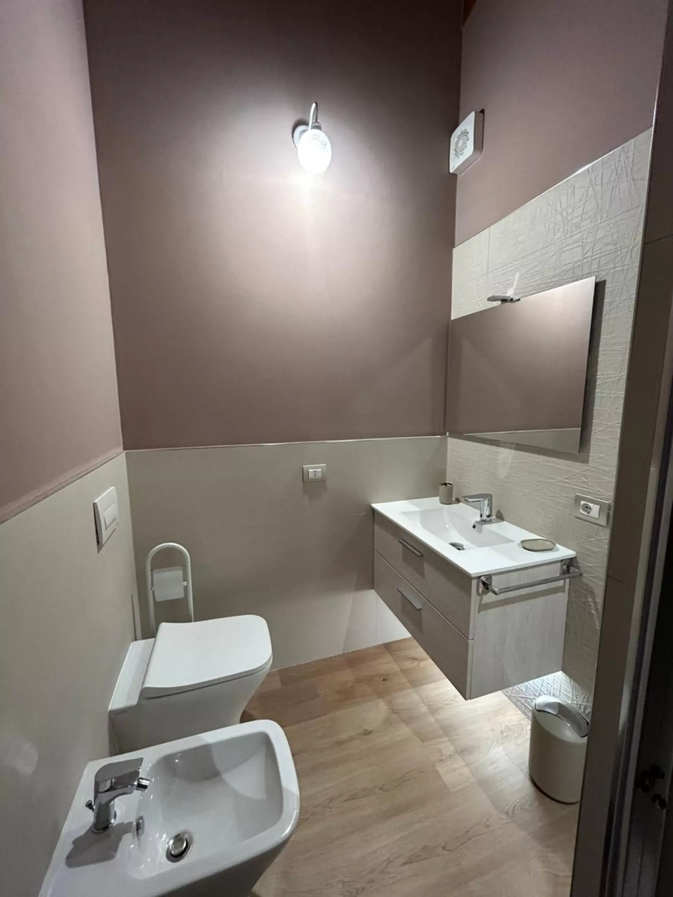 Triple Room with Private Bathroom in Ferdinando’s House Triple Room with Private Bathroom in Ferdinando’s House