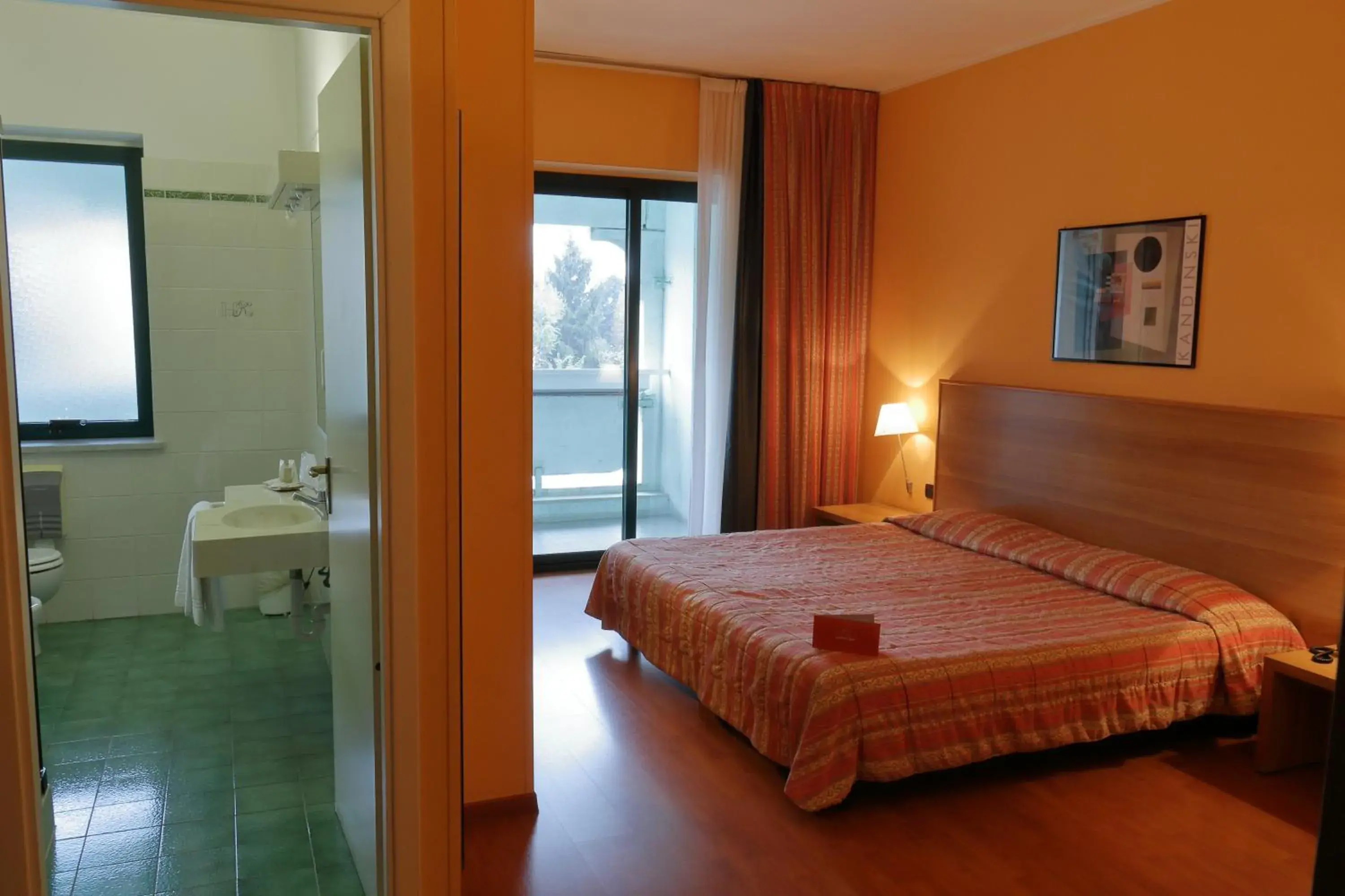 Comfort Triple Room in Hotel Romanisio Comfort Triple Room in Hotel Romanisio