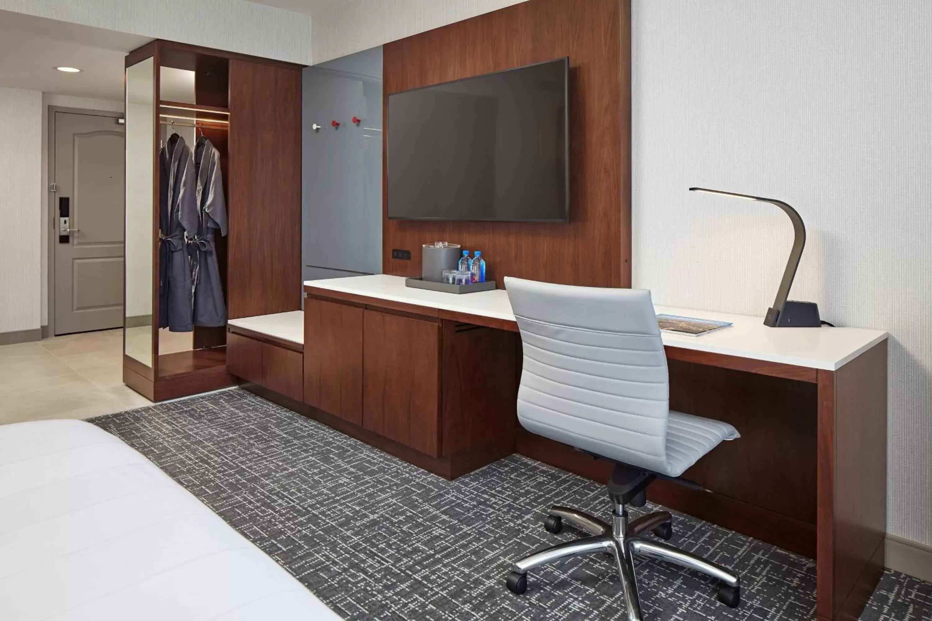 King Room in San Mateo Marriott San Francisco Airport King Room in San Mateo Marriott San Francisco Airport