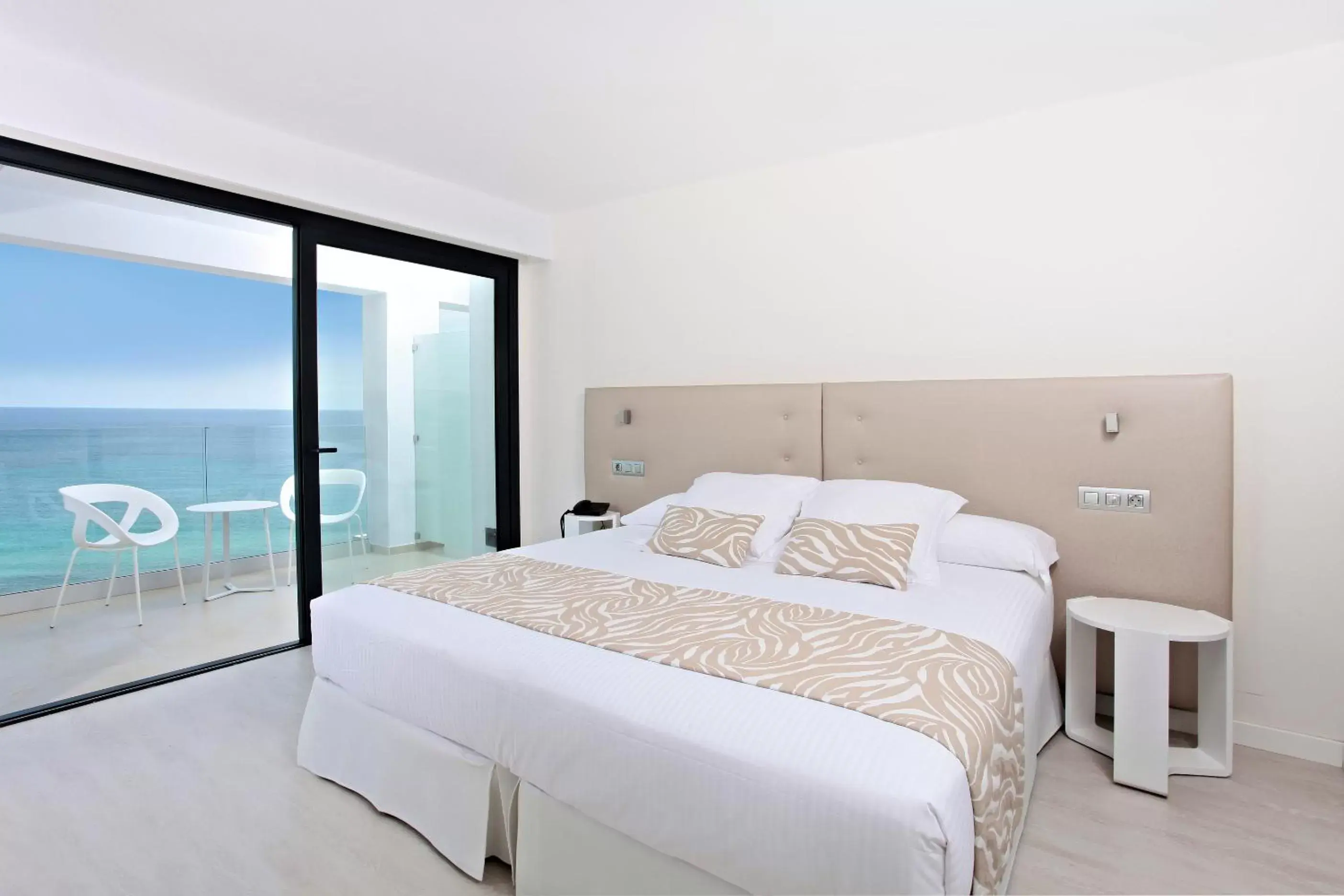 Double Room with Sea View - single occupancy in Iberostar Waves Cala Millor - Adults Only Double Room with Sea View - single occupancy in Iberostar Waves Cala Millor - Adults Only