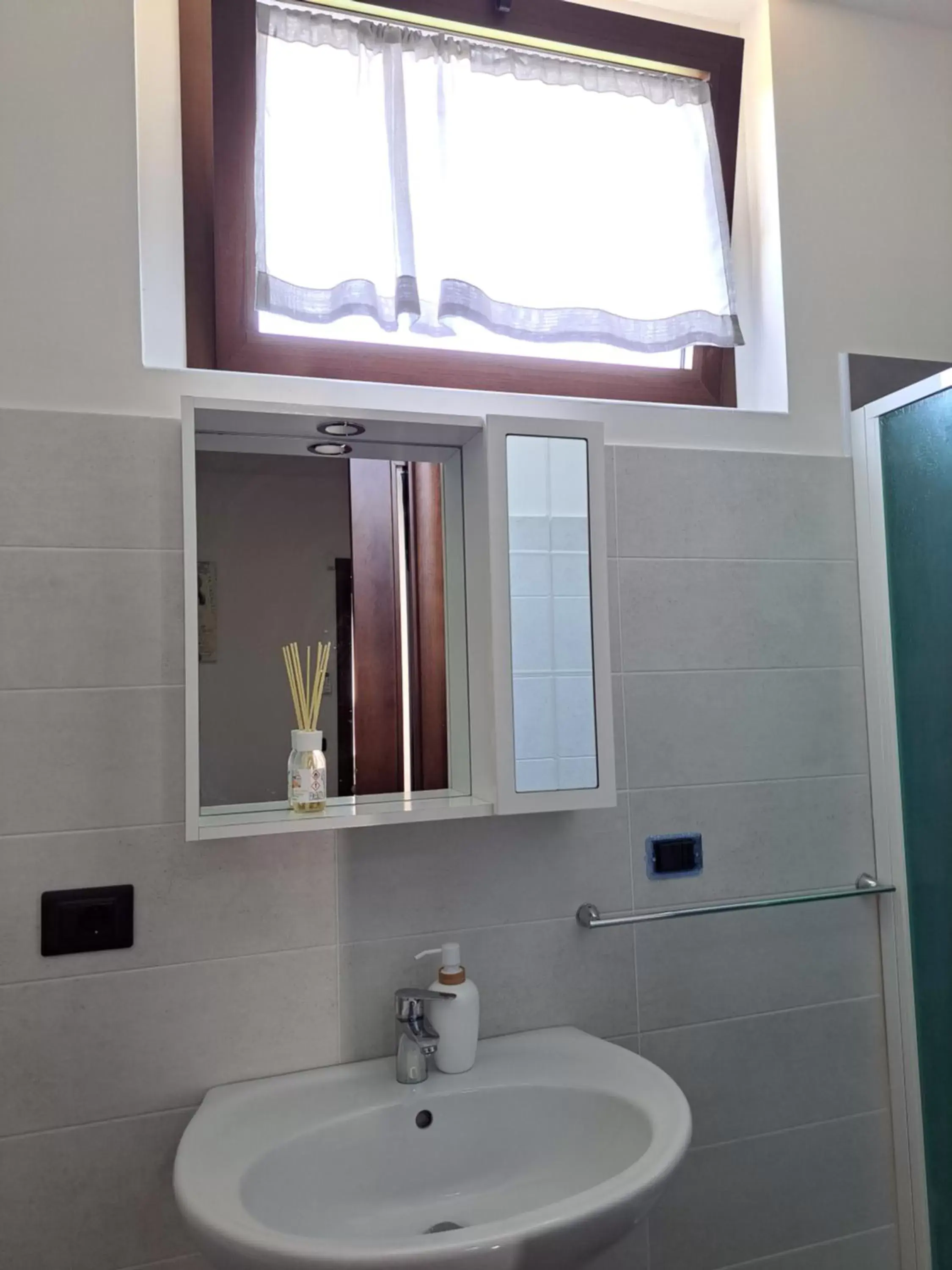 Double Room with Private Bathroom in B & B le tre rose Double Room with Private Bathroom in B & B le tre rose