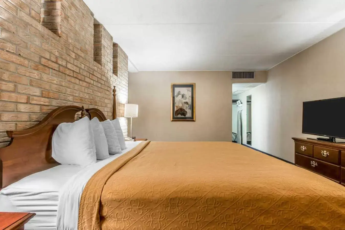 Upgraded Room, 1 King Bed - Non-Smoking in Quality Inn & Conference Center Upgraded Room, 1 King Bed - Non-Smoking in Quality Inn & Conference Center